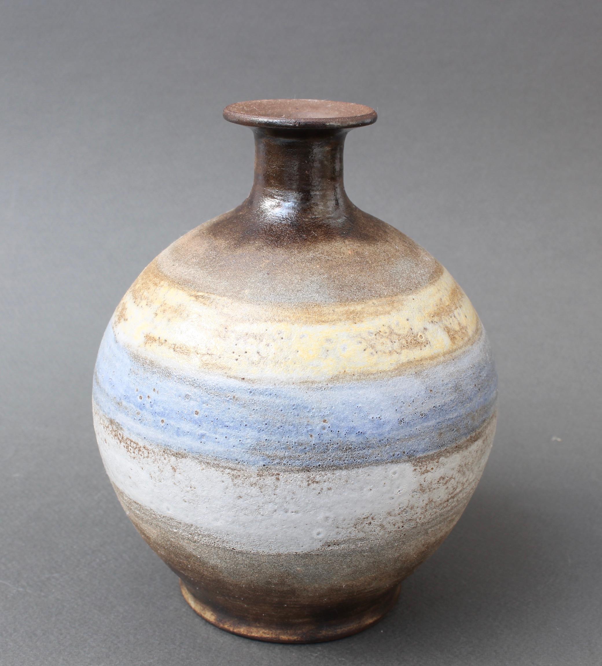 Milieu du XXe siècle Vase en céramique française du milieu du siècle dernier par Alexandre Kostanda, vers les années 1960 en vente