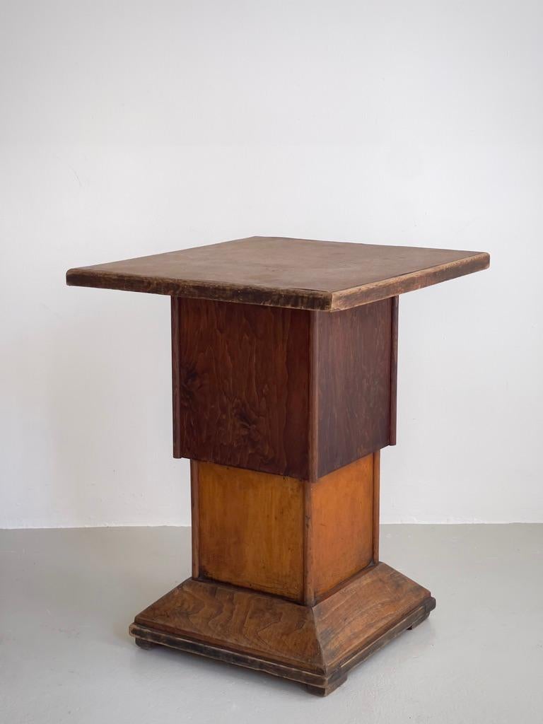 Mid century French console, table pedestal in elm, veneer and linoleum. For Sale 4