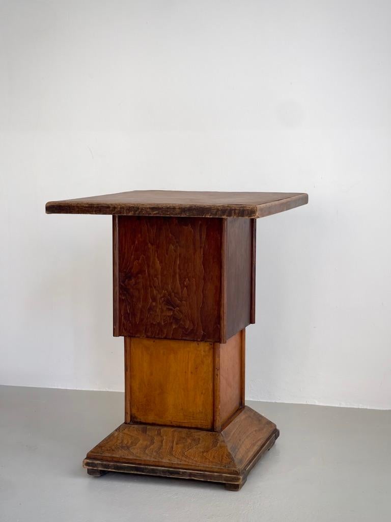 Hand-Crafted Mid century French console, table pedestal in elm, veneer and linoleum. For Sale