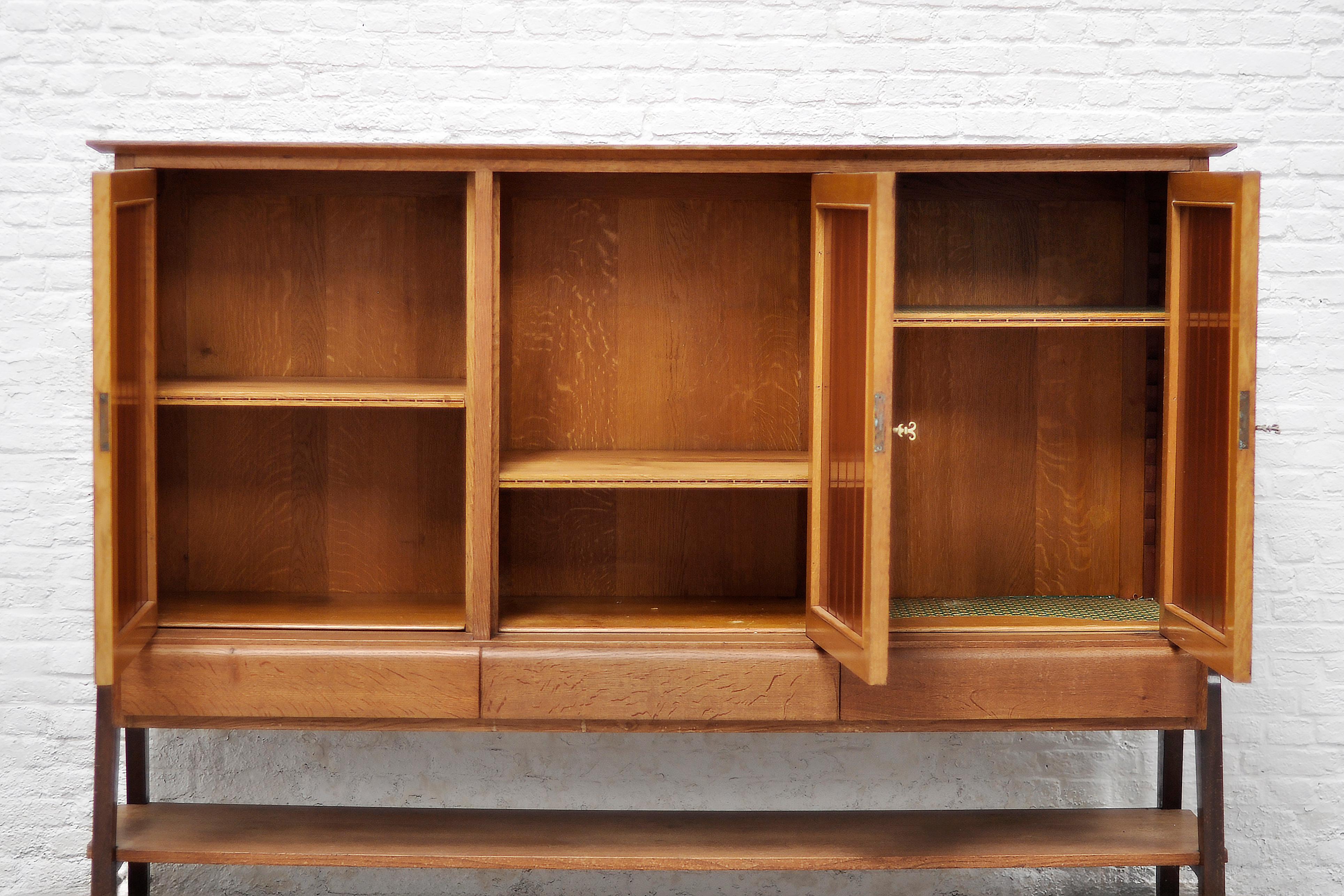 Credenza francese di metà secolo attribuita a Joseph-André Motte, anni '50 4