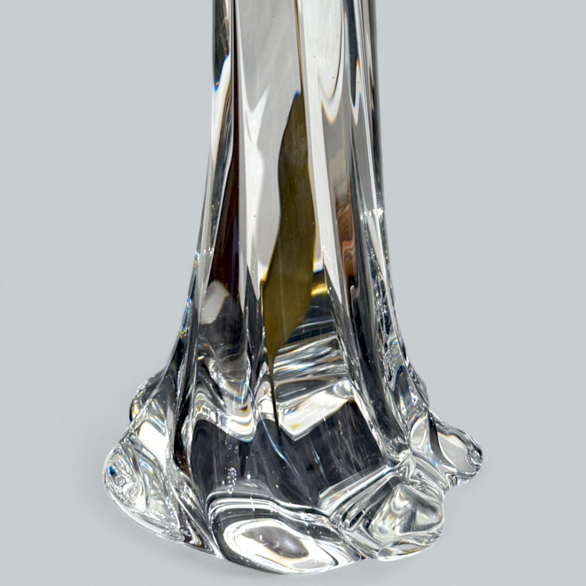 Mid-Century French Crystal Table Lamp from Daum, 20th Century For Sale 9