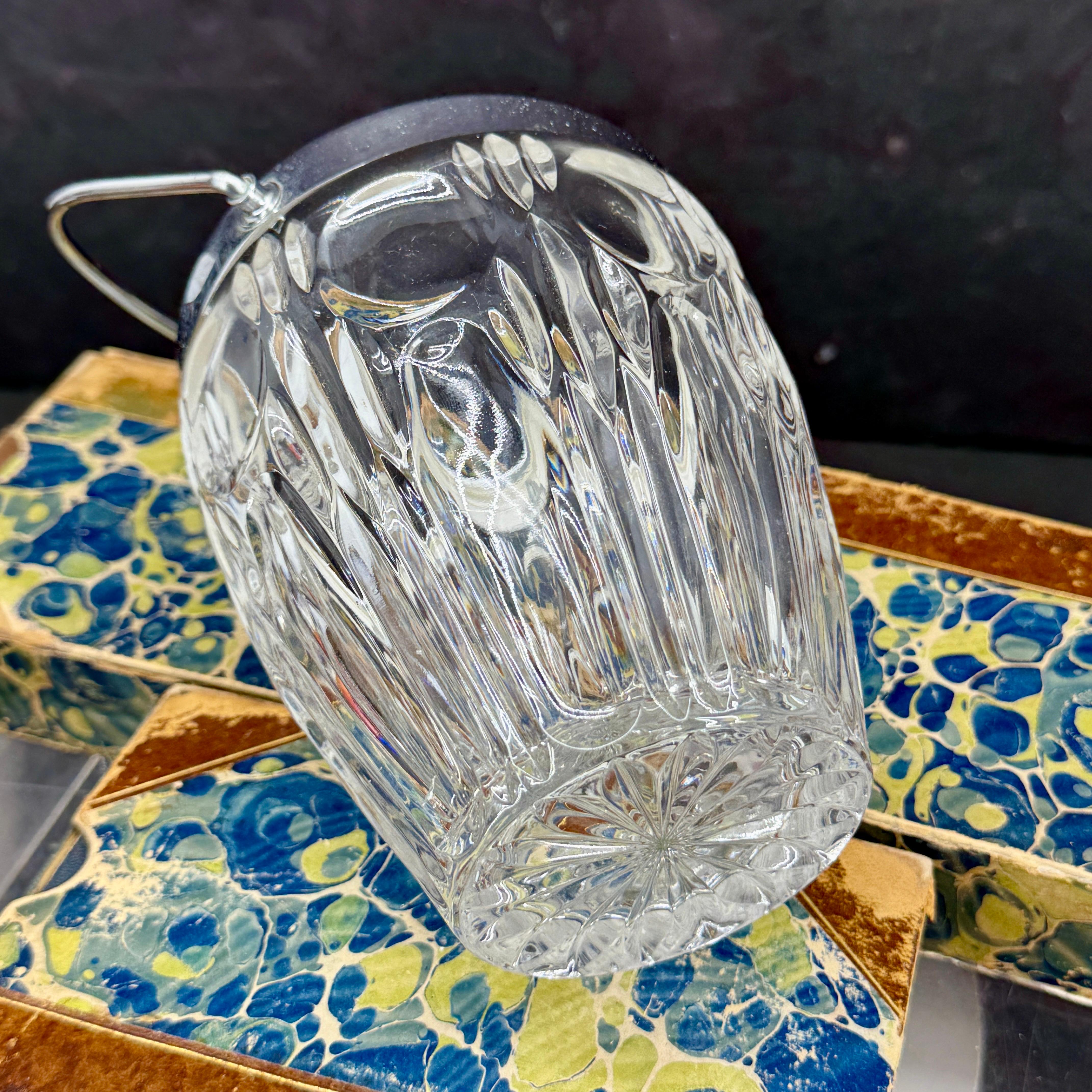 Mid-Century French Cut Crystal Ice Bucket with Handle For Sale 4