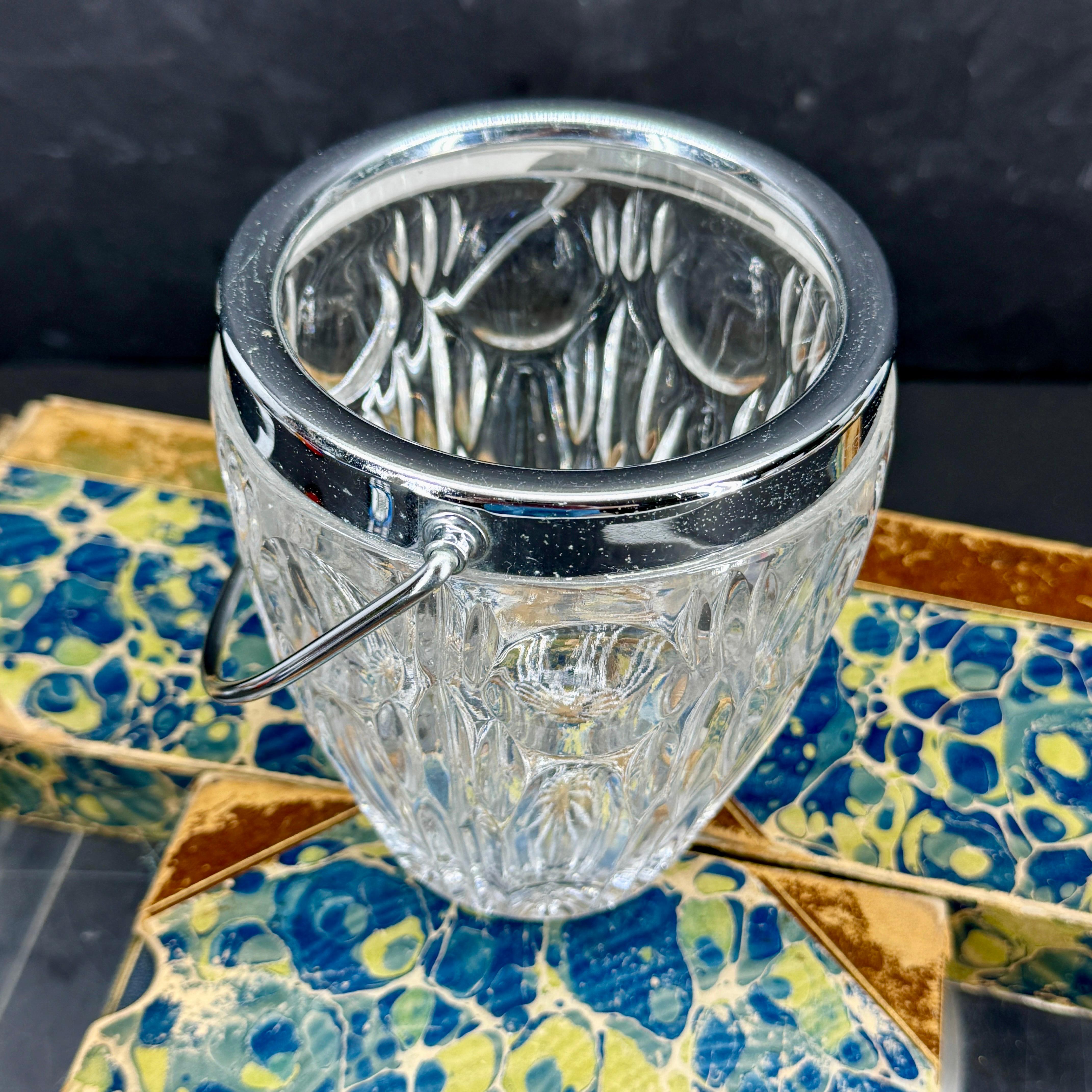 20th Century Mid-Century French Cut Crystal Ice Bucket with Handle For Sale