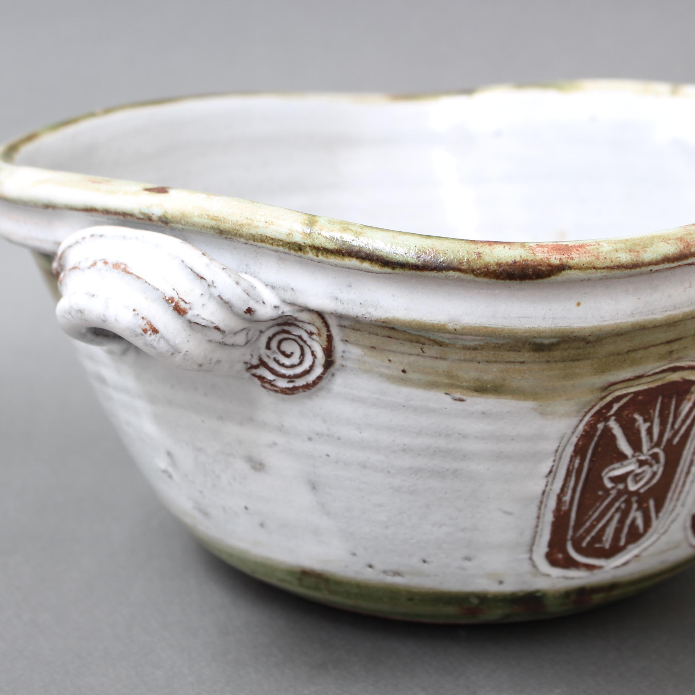 Mid-Century French Decorative Ceramic Bowl by Albert Thiry (circa 1960s) For Sale 8