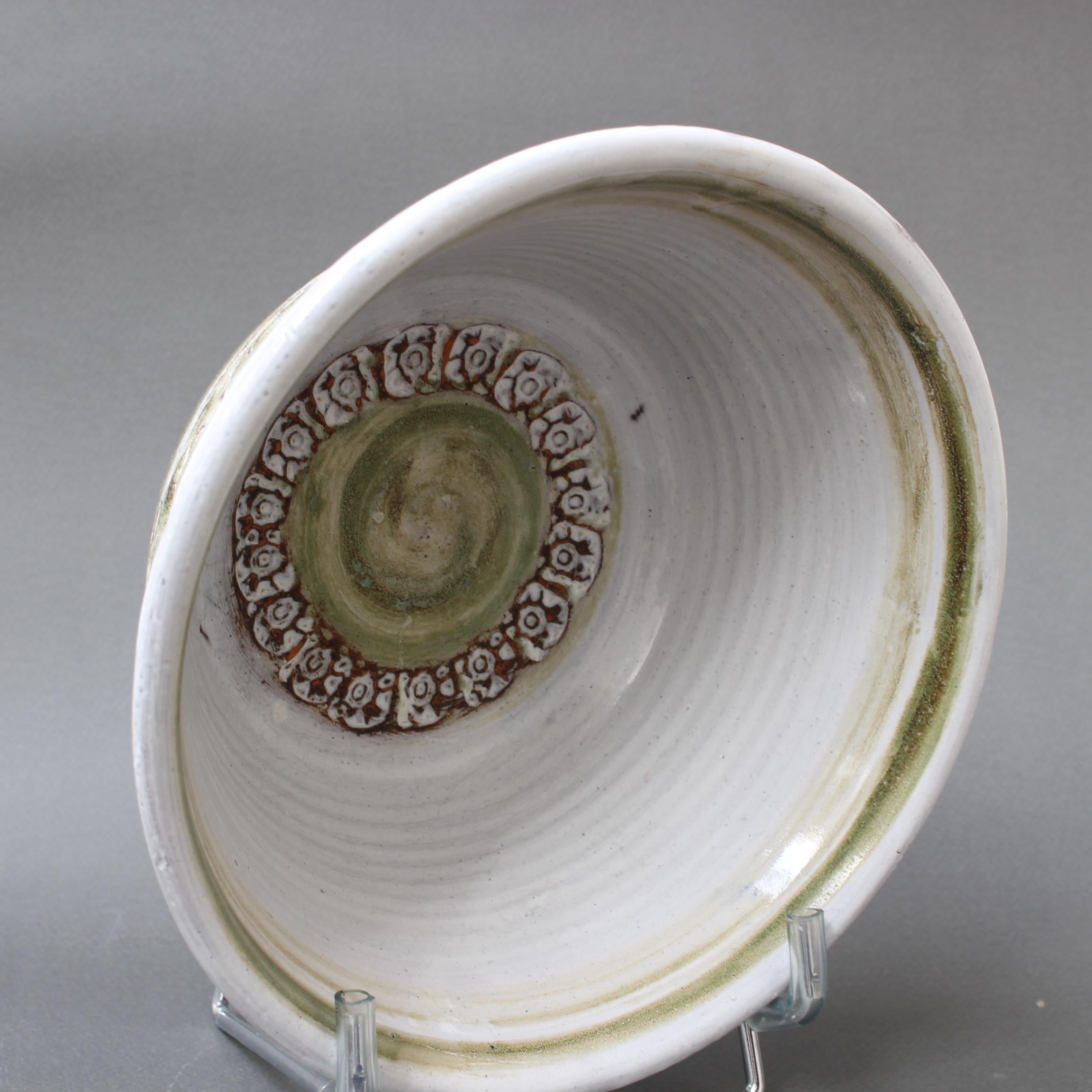Mid-Century French Decorative Ceramic Bowl by Albert Thiry (circa 1960s) For Sale 3