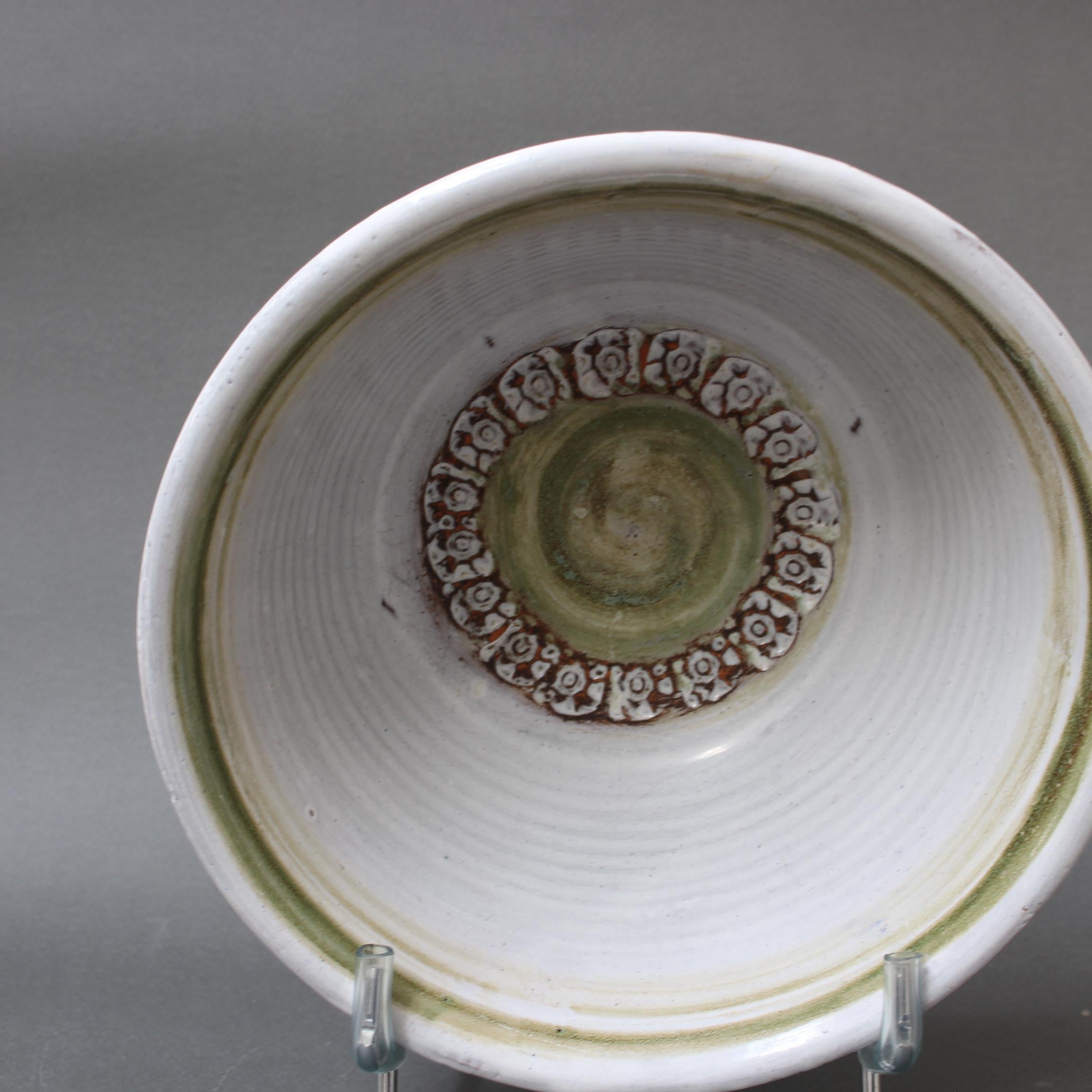 Mid-Century French Decorative Ceramic Bowl by Albert Thiry (circa 1960s) For Sale 4
