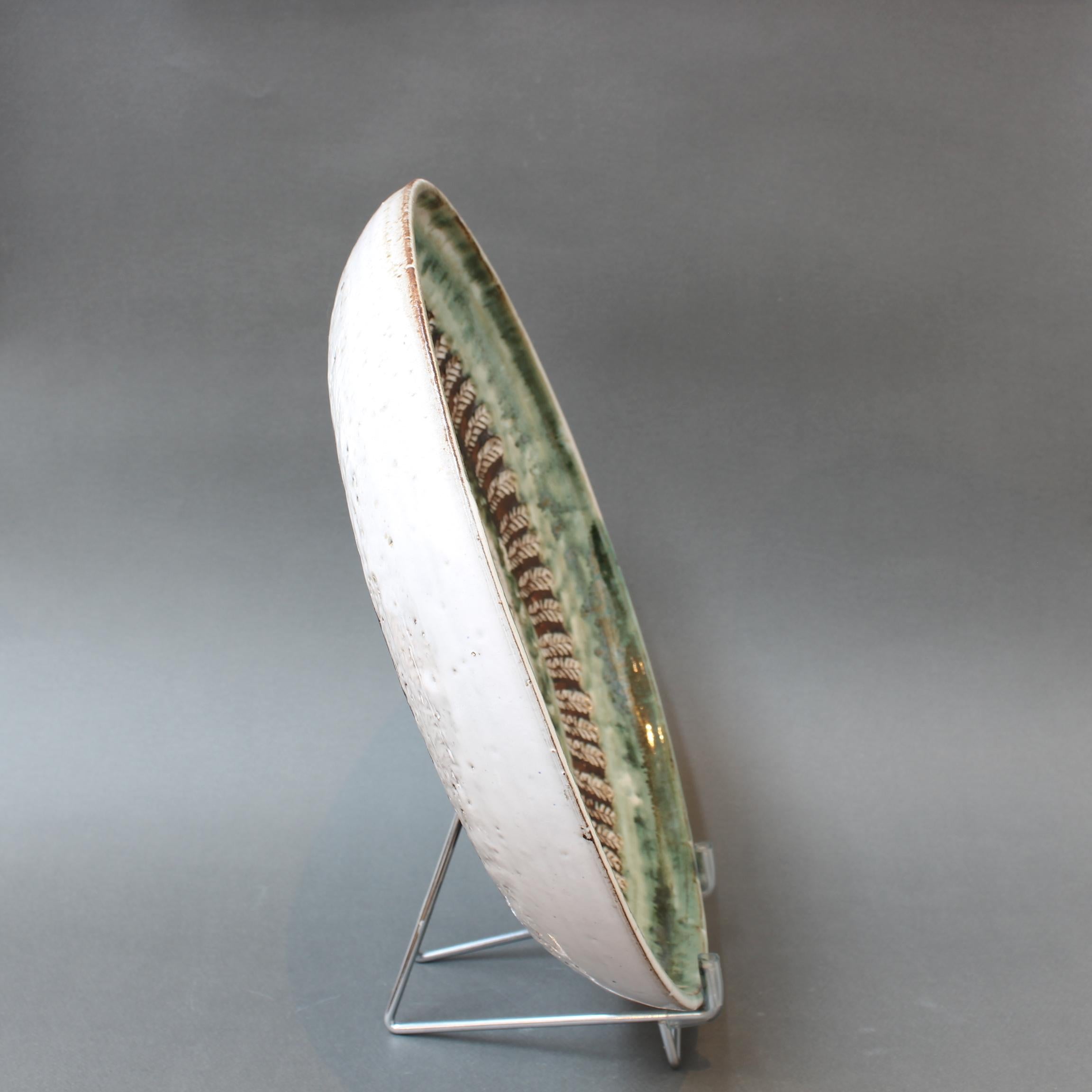Mid-Century French Decorative Platter by Albert Thiry (circa 1970s) In Good Condition For Sale In London, GB