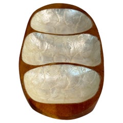 Plato decorativo francés de mediados de siglo de madera y nácar / Vide-Poche  1970s