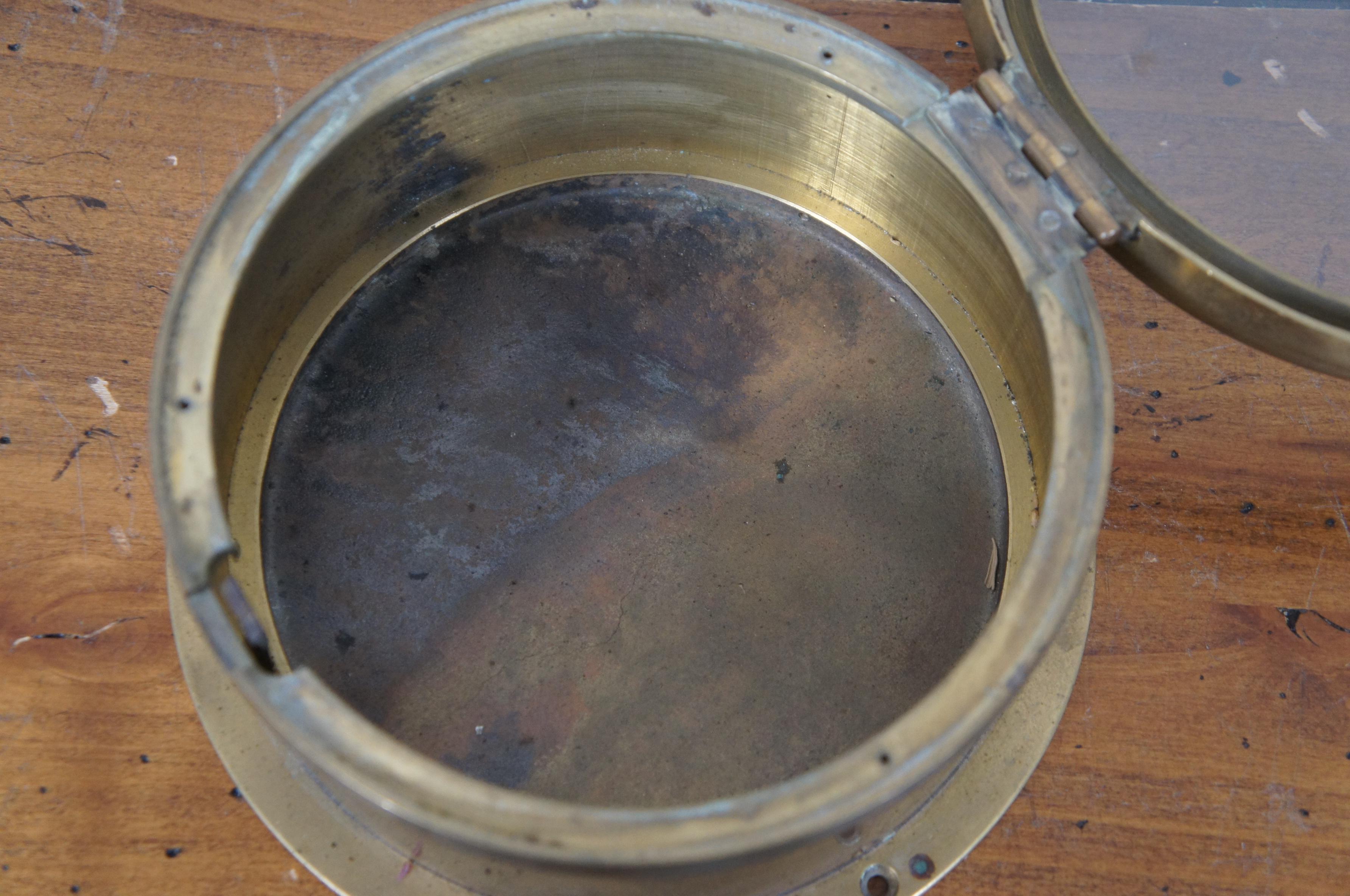 Orologio da paratia in ottone di metà secolo francese Degon Rouen, nautico e marittimo, da 7