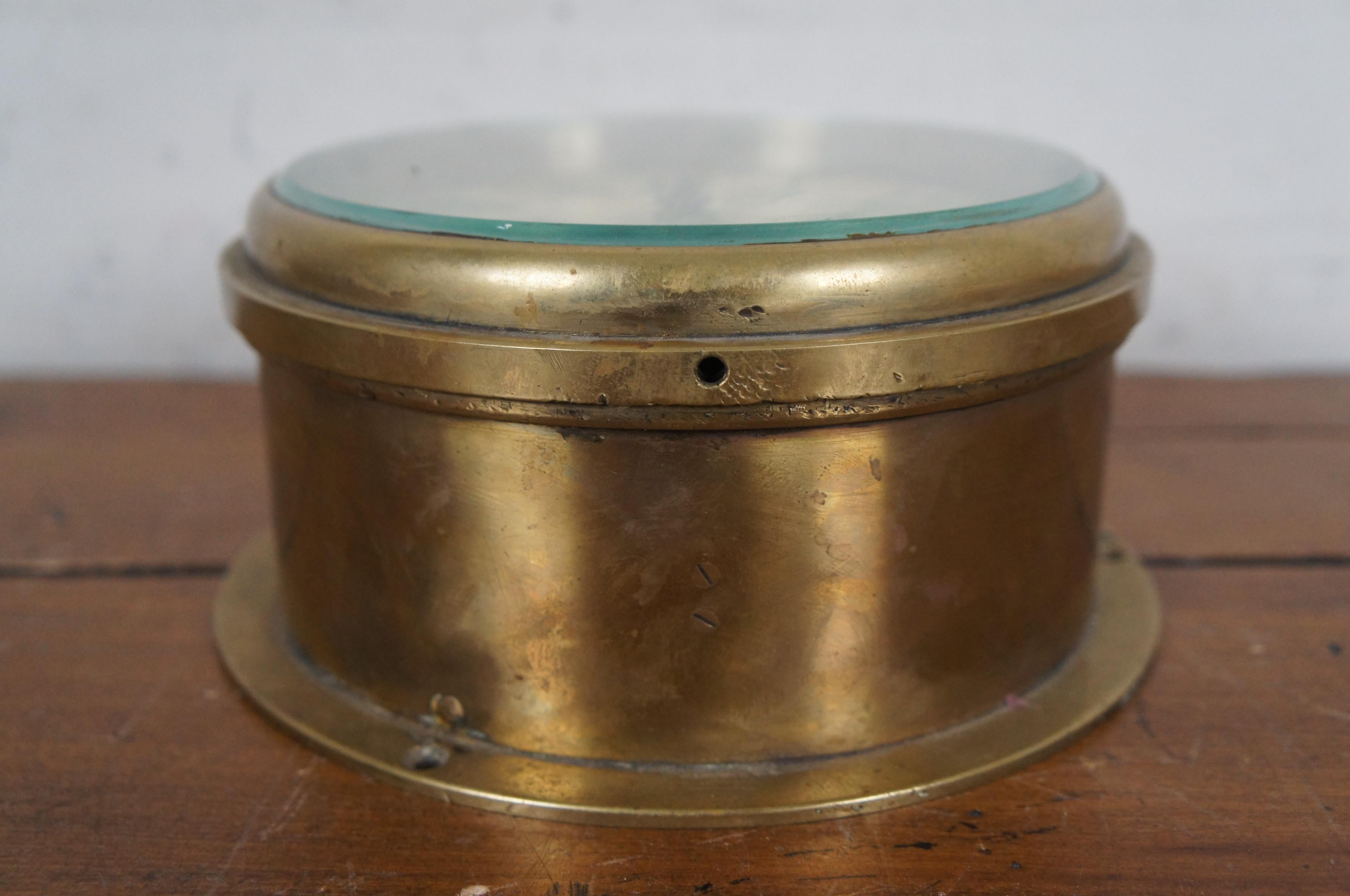 Orologio da paratia in ottone di metà secolo francese Degon Rouen, nautico e marittimo, da 7