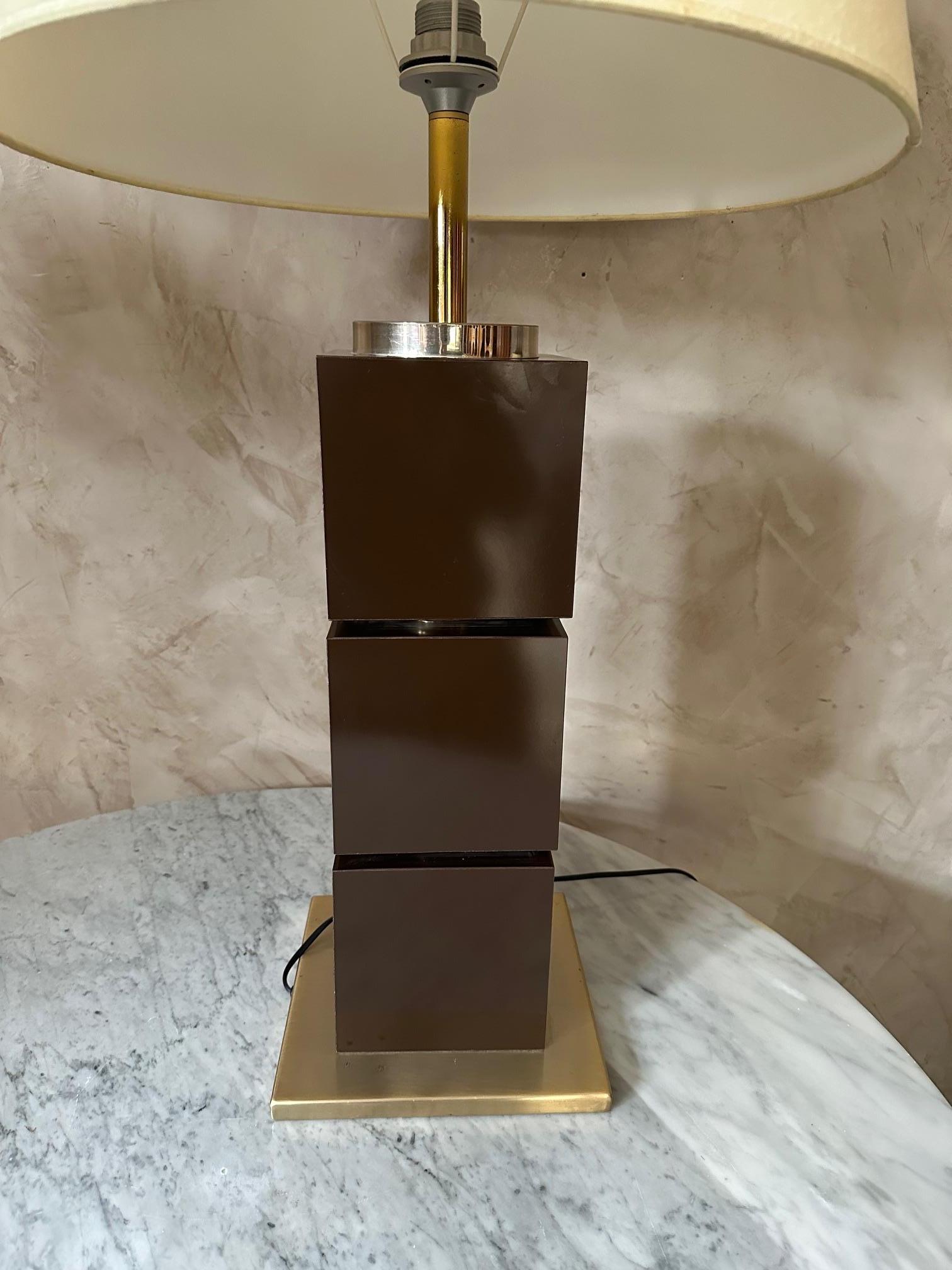 Mid-century French Design Brass and Lacquered Wood Table Lamp For Sale 5