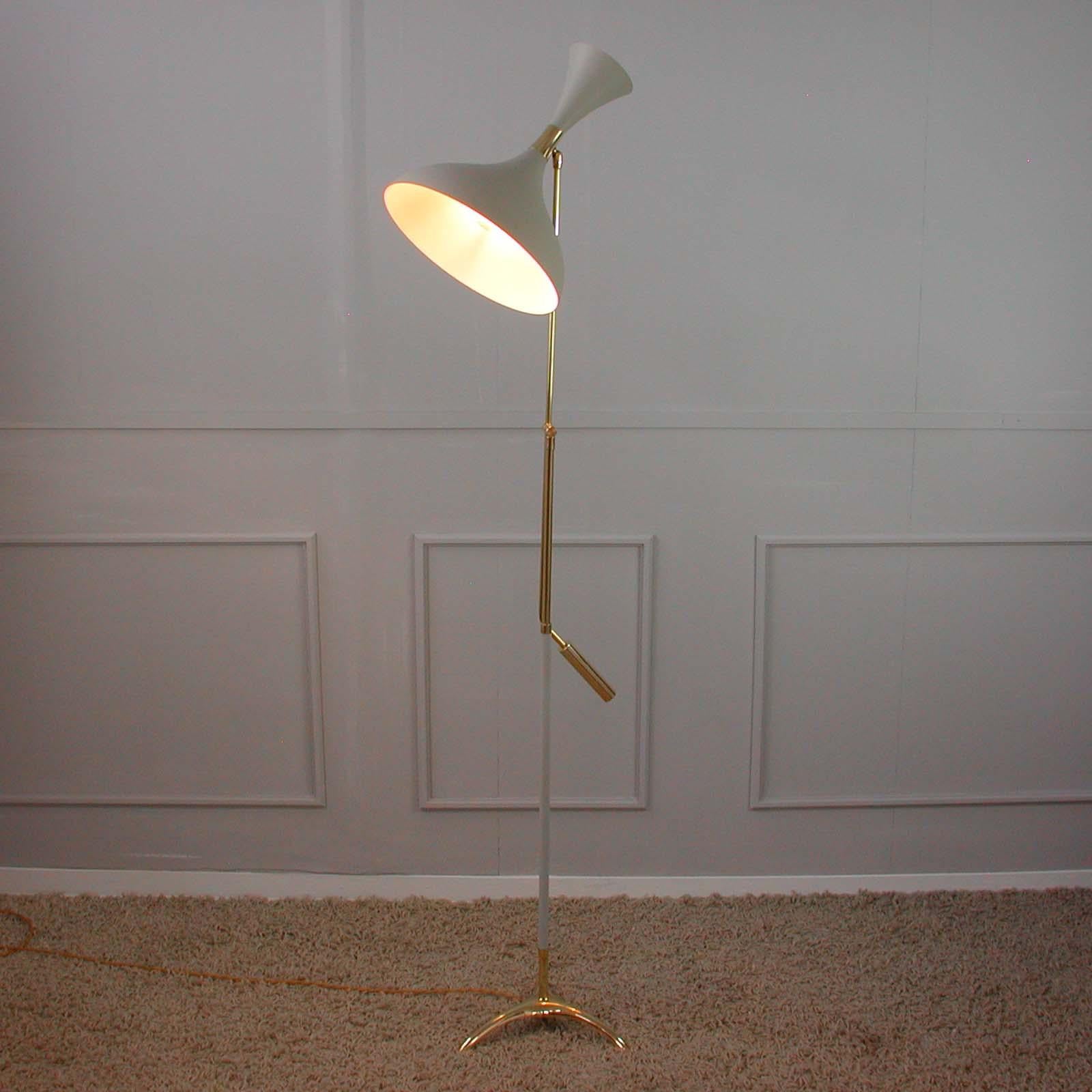 Midcentury French Diabolo Tripod Counterweight Floor Lamp, 1950s 11