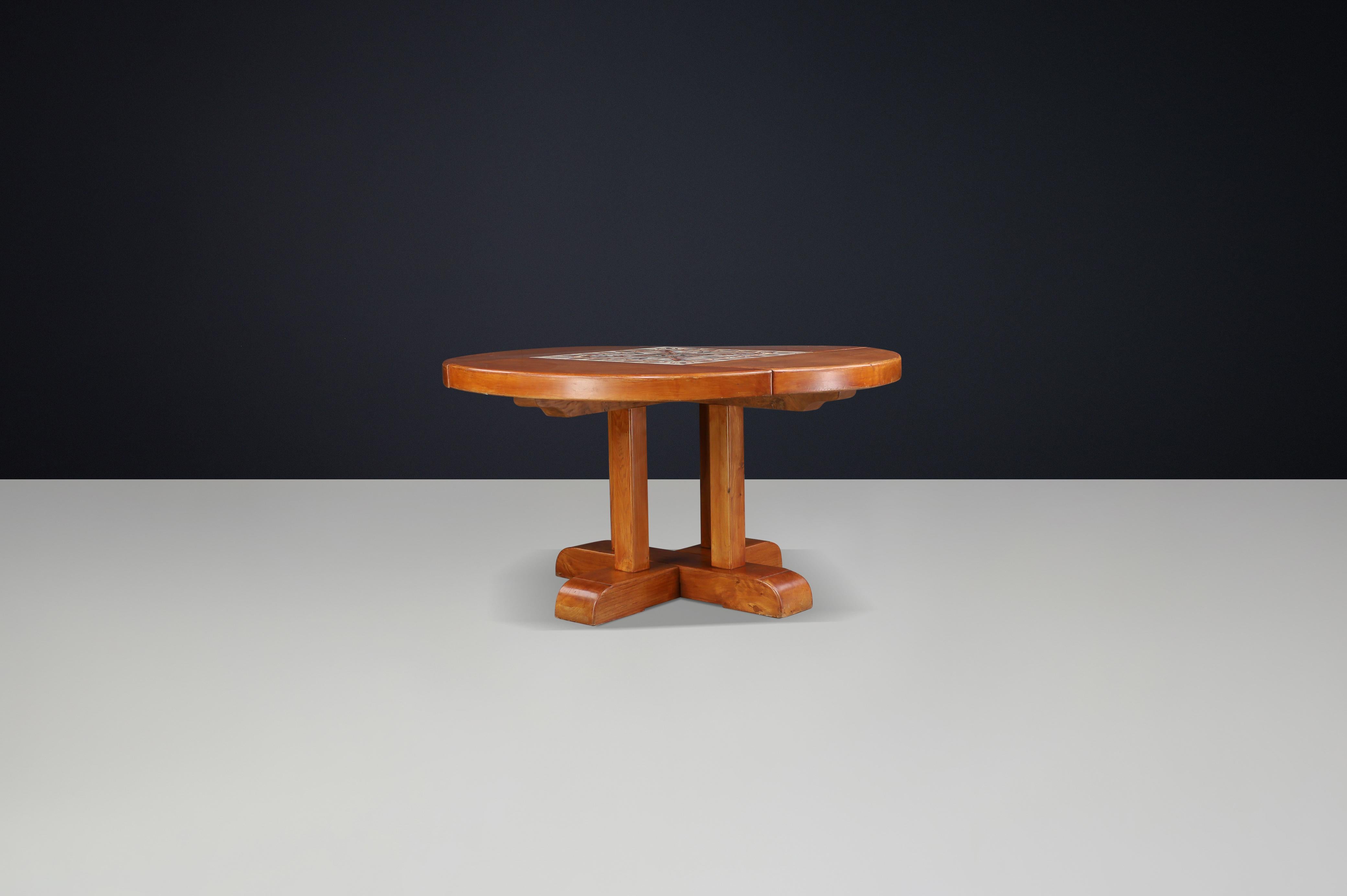 Français Table de salle à manger en orme et céramique du milieu du siècle par A. Picard, 1970 en vente