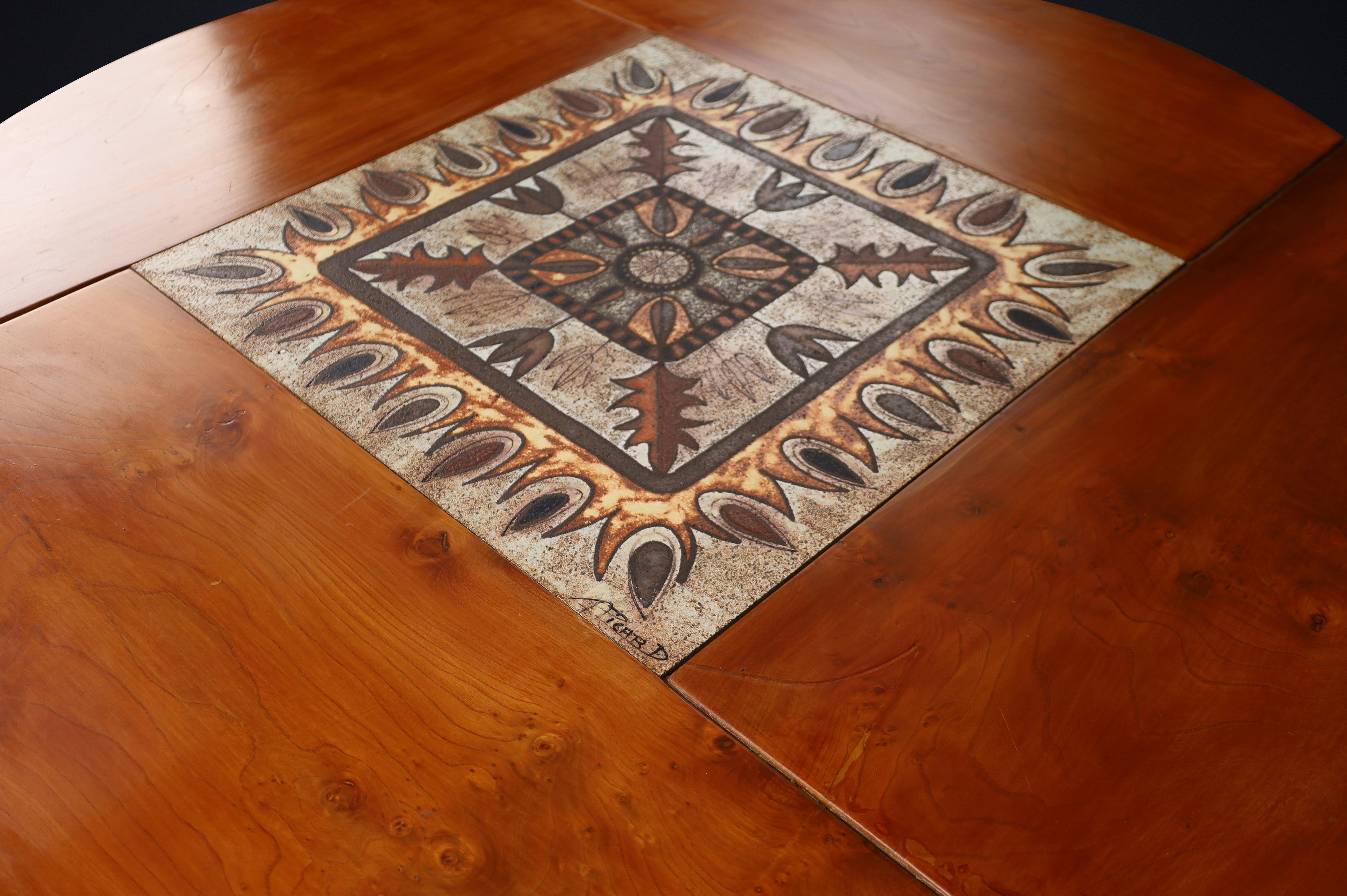 Table de salle à manger en orme et céramique du milieu du siècle par A. Picard, 1970 Bon état - En vente à Almelo, NL