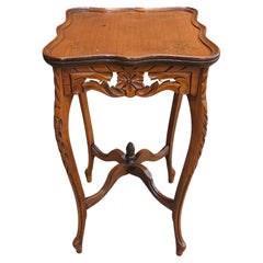 Mesa auxiliar de madera de frutal artesanal Imperio Francés de mediados de siglo