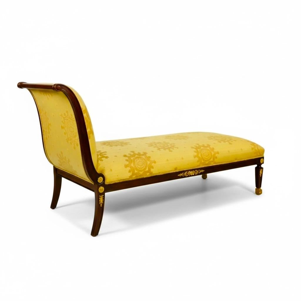 Mid-Century French Empire Style Chaise With Mahogany And Bronze Frame Bon état - En vente à Kennesaw, GA