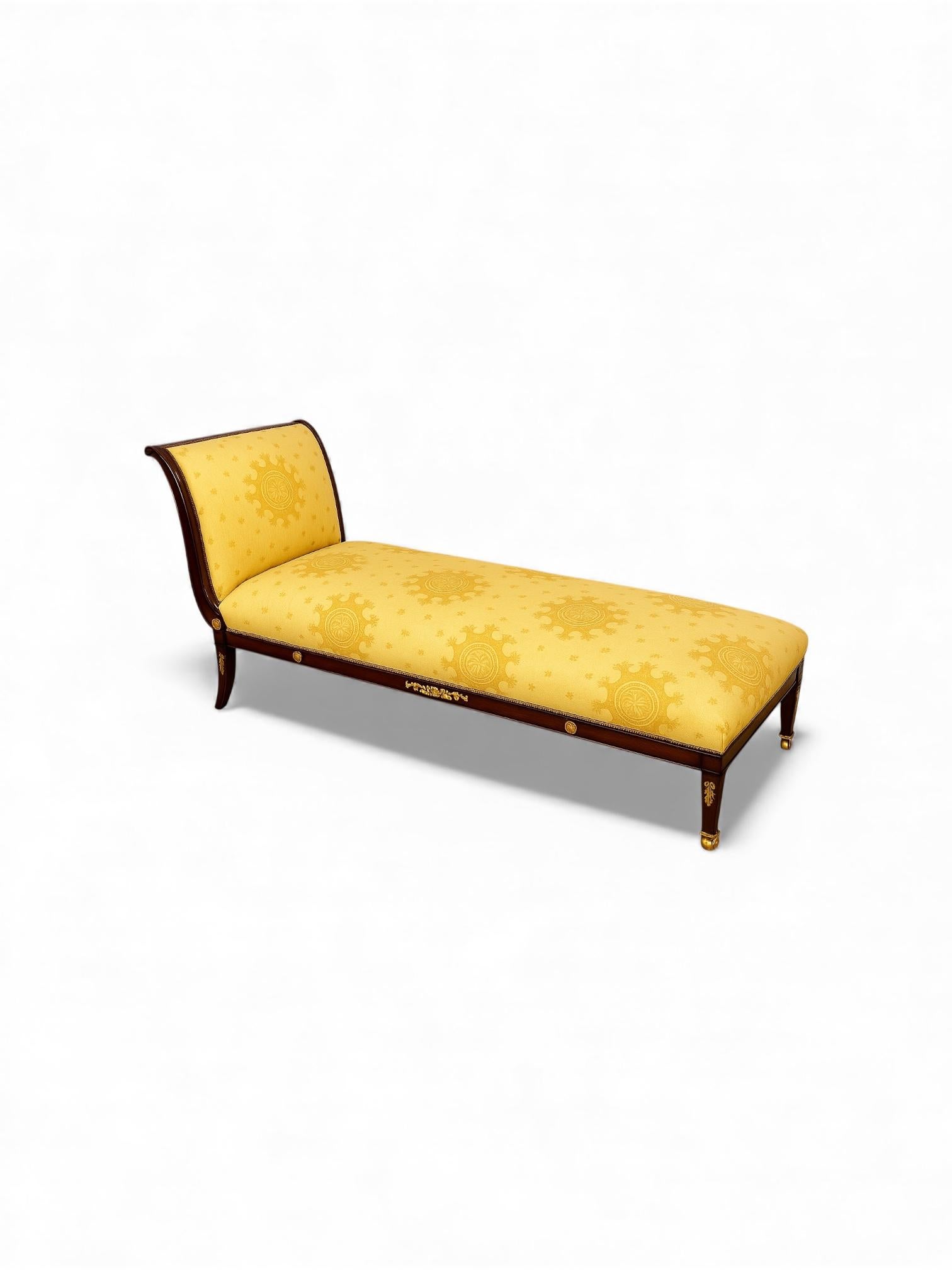 Mid-Century French Empire Style Chaise With Mahogany And Bronze Frame en vente 2