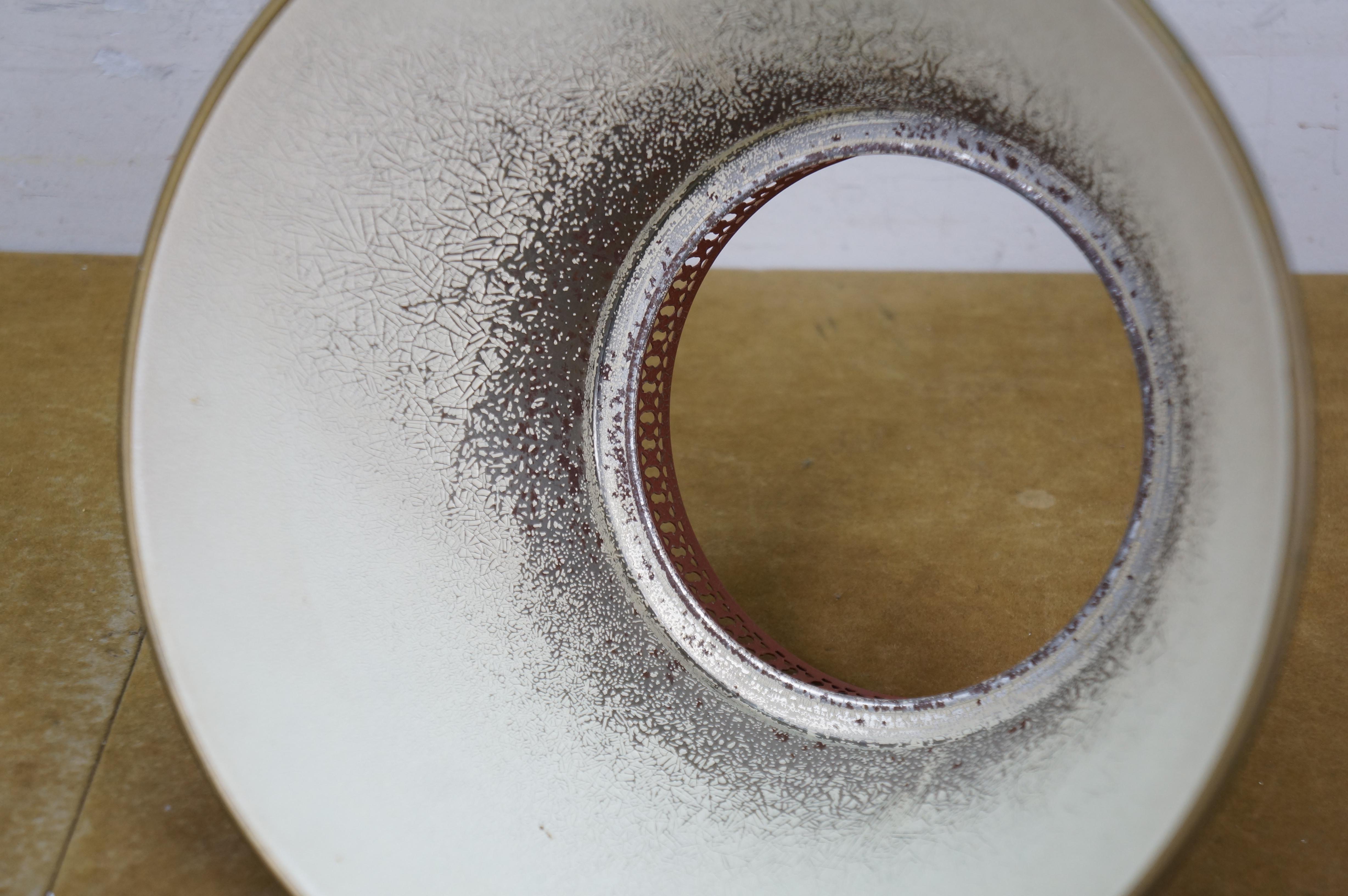 Lámpara de pie de estudiante de metal tole rojo y dorado estilo Imperio francés de mediados de siglo 57 en venta 6