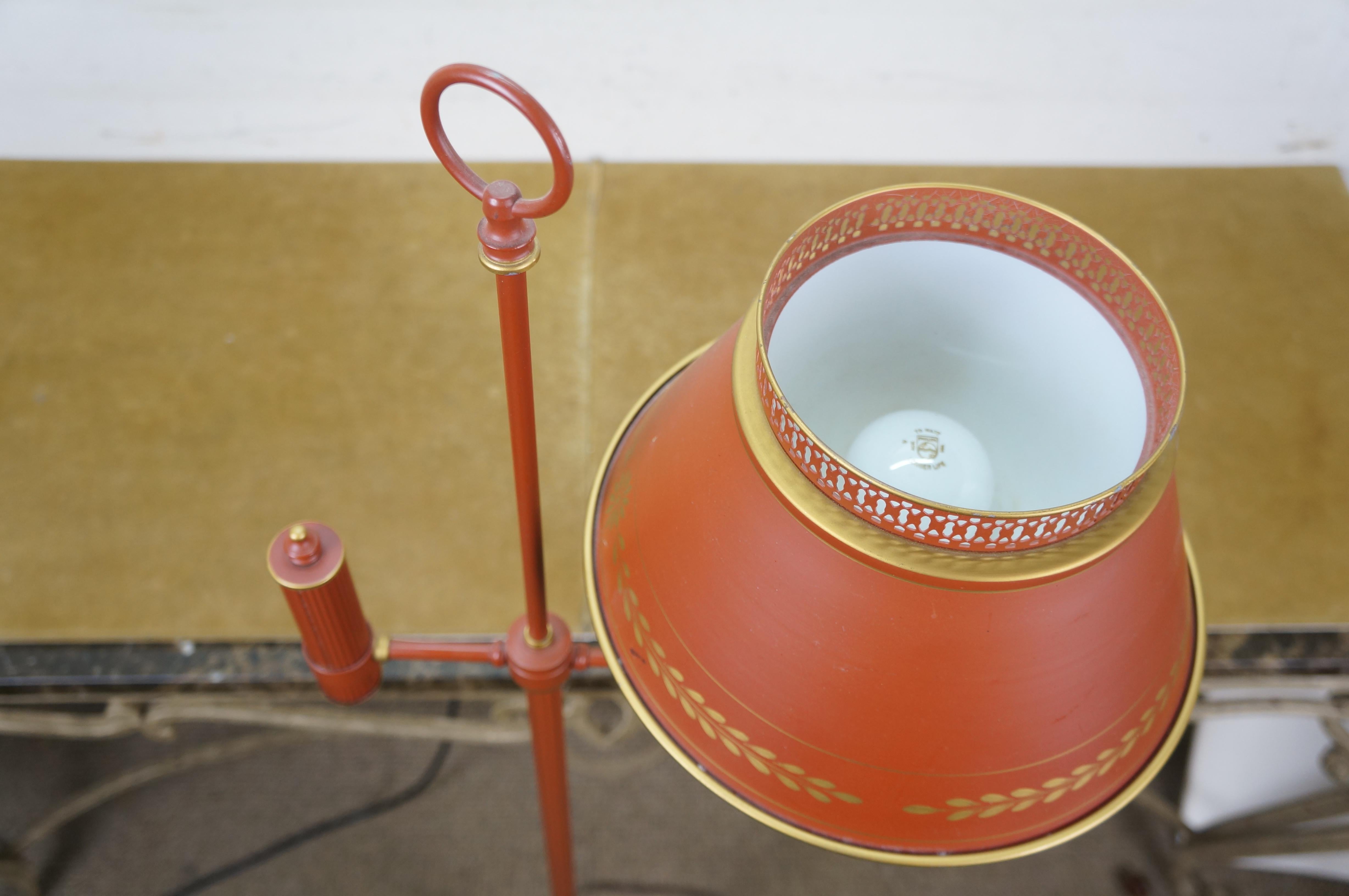 Lámpara de pie de estudiante de metal tole rojo y dorado estilo Imperio francés de mediados de siglo 57 en venta 4