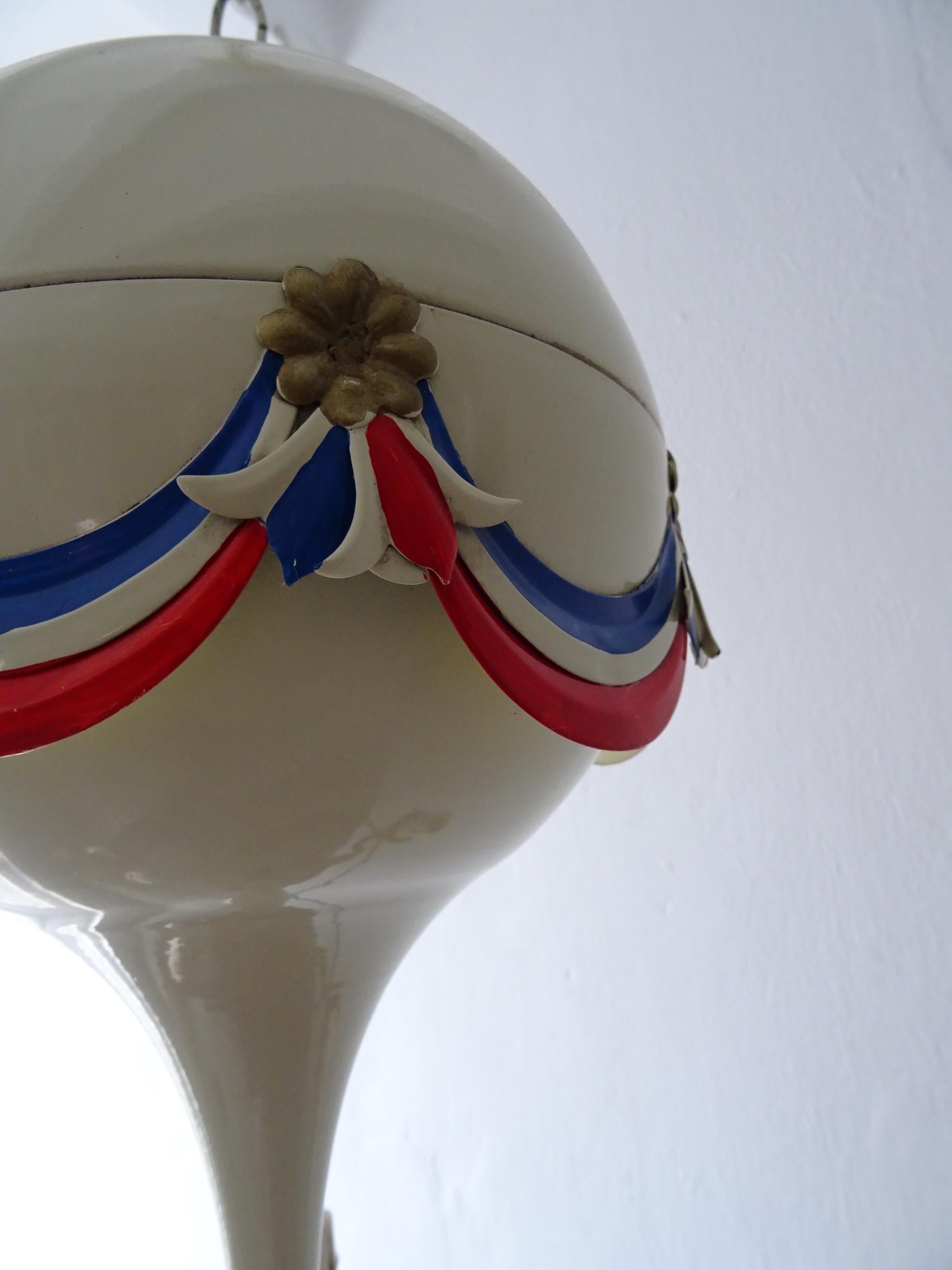 Mid-Century French Flag Tole Hot Air Balloon Chandelier, circa 1950 In Good Condition For Sale In Firenze, Toscana