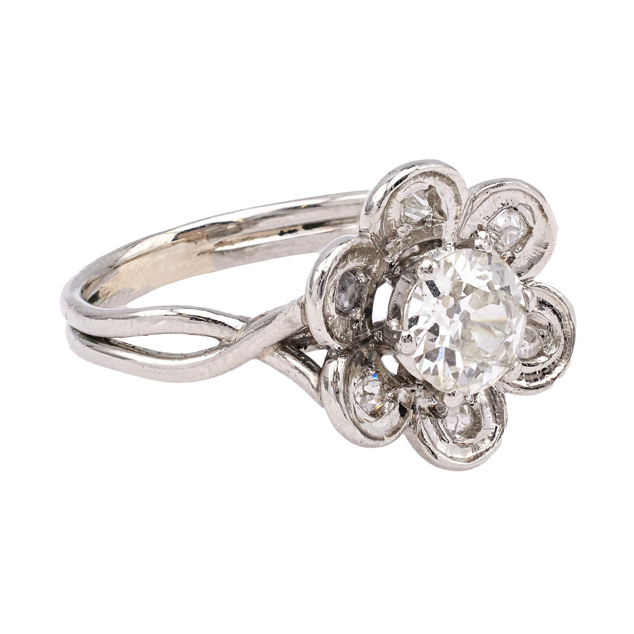 Mid Century French GIA 0.90 Carat Old European Cut Diamond Platinum Flower Ring For Sale 1