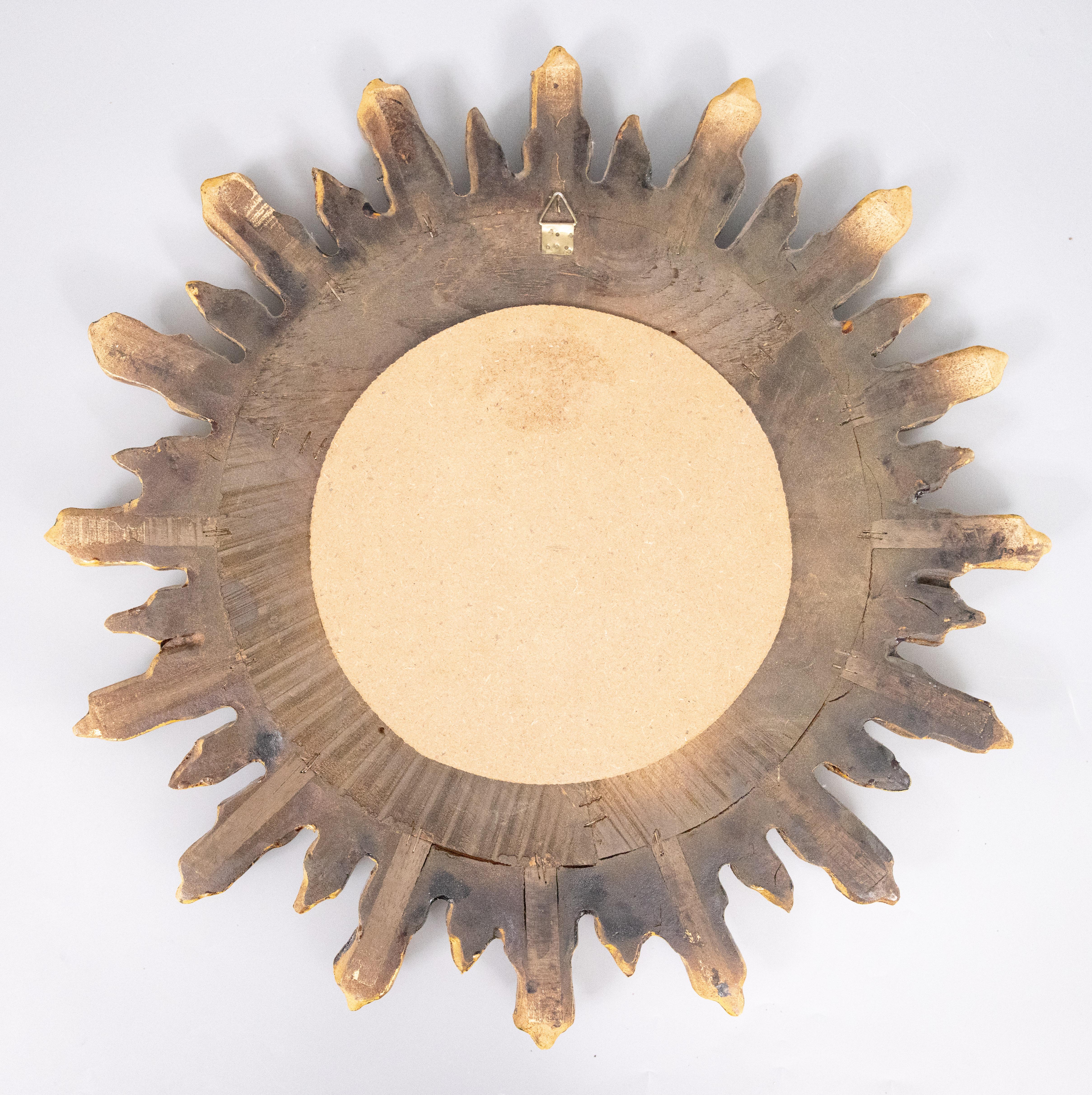 Milieu du XXe siècle Miroir en bois doré du milieu du siècle dernier