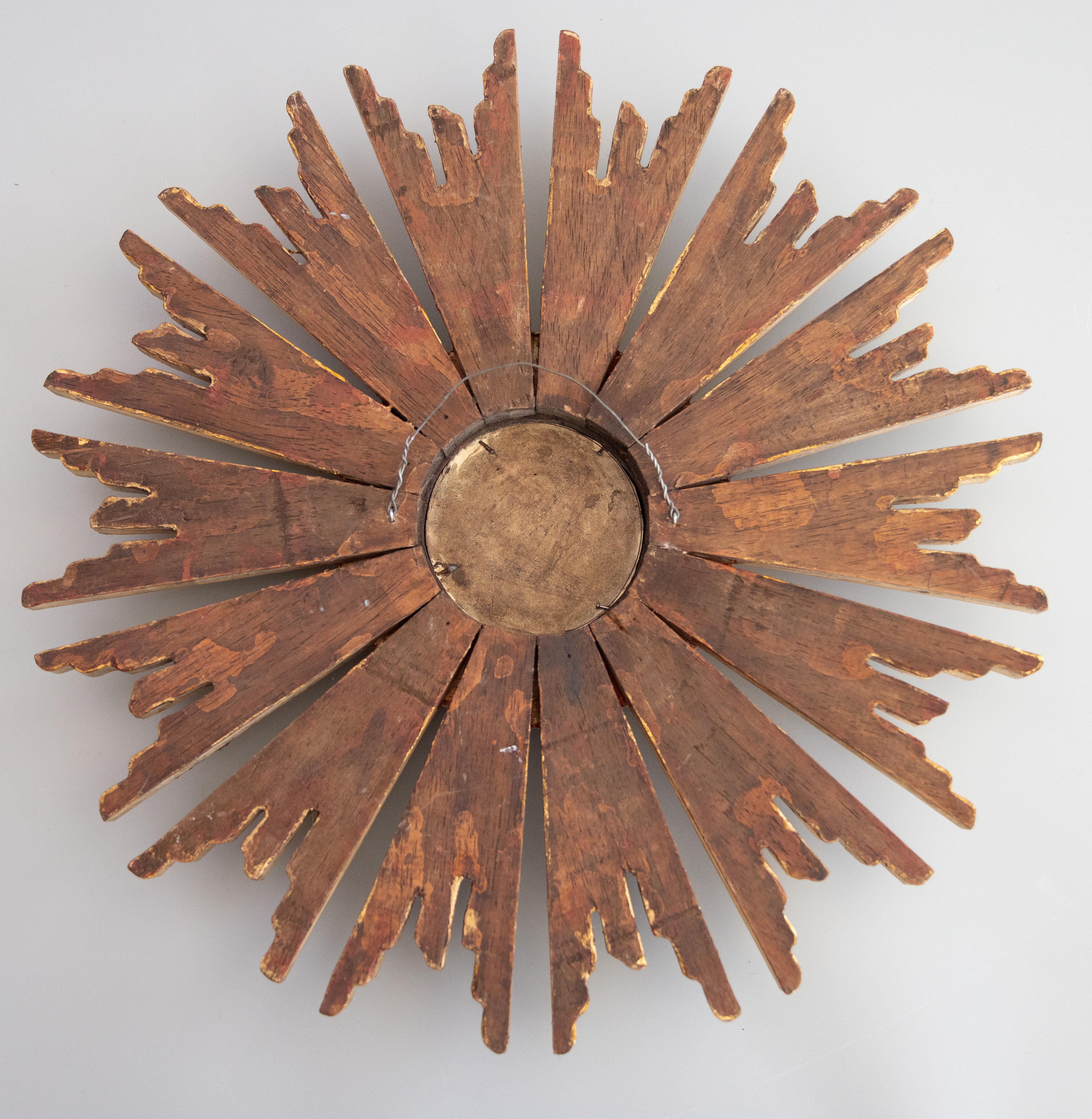 Specchio francese di metà secolo in legno dorato a raggiera In condizioni buone in vendita a Pearland, TX