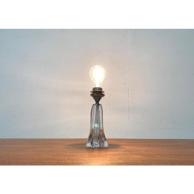 Lámpara de sobremesa francesa de cristal de Daum de mediados de siglo, años 60 en Excelente estado para la venta en Hamburg, DE