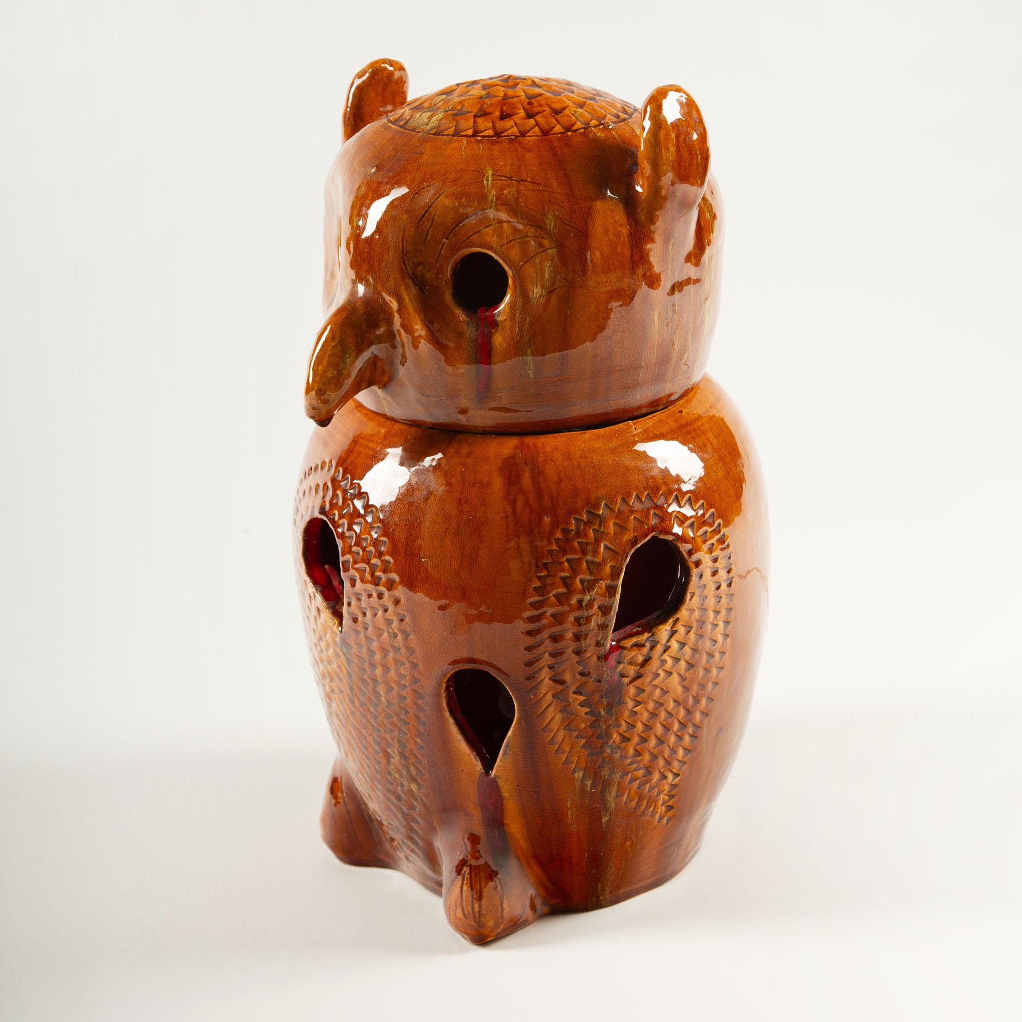 Smaltato Lampada gufo in ceramica smaltata francese di metà secolo in vendita