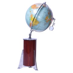 Globo terráqueo francés de mediados de siglo de Girard et Barrère