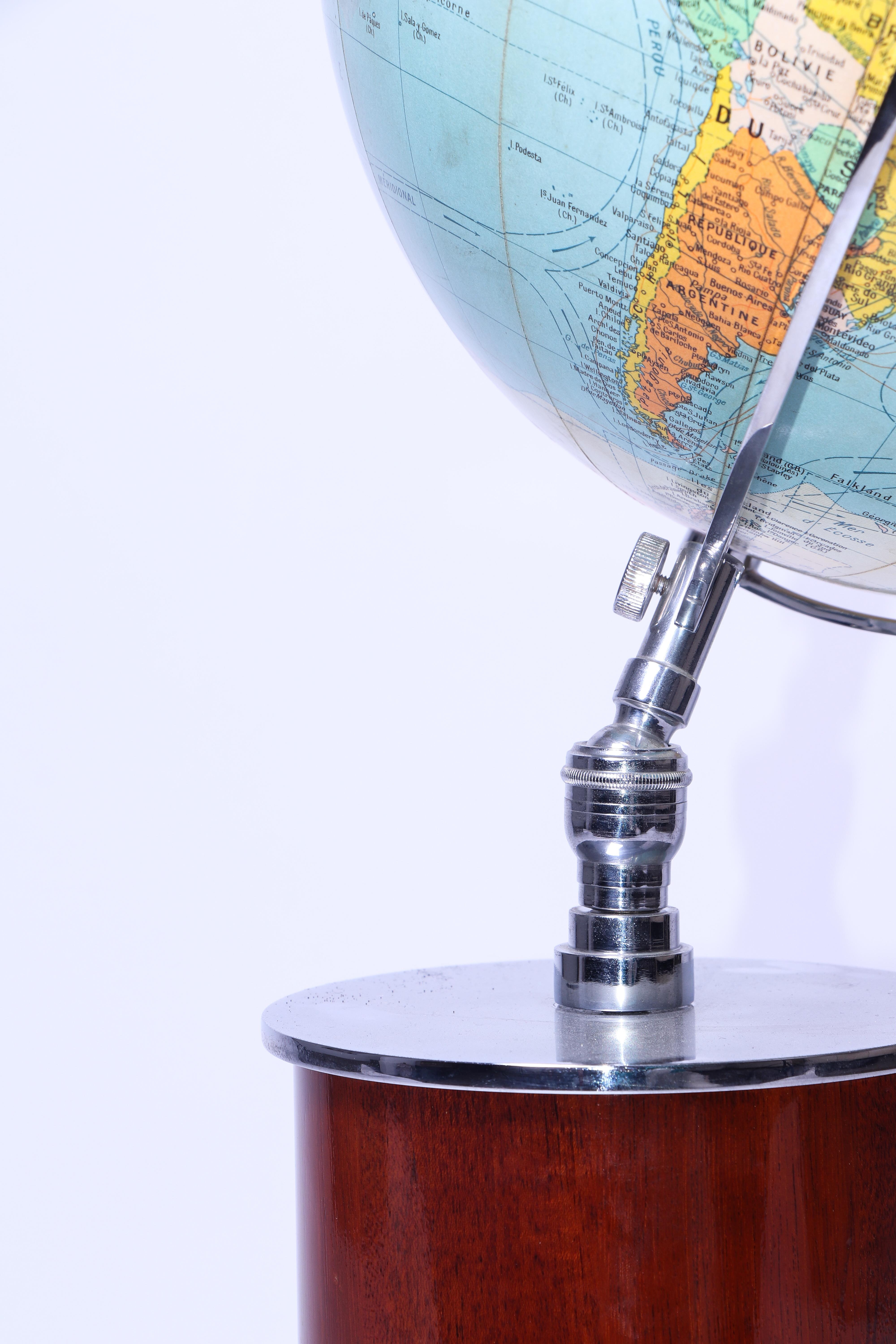 Mid-Century French Globe by Girard et Barrère In Excellent Condition In PARIS, FR