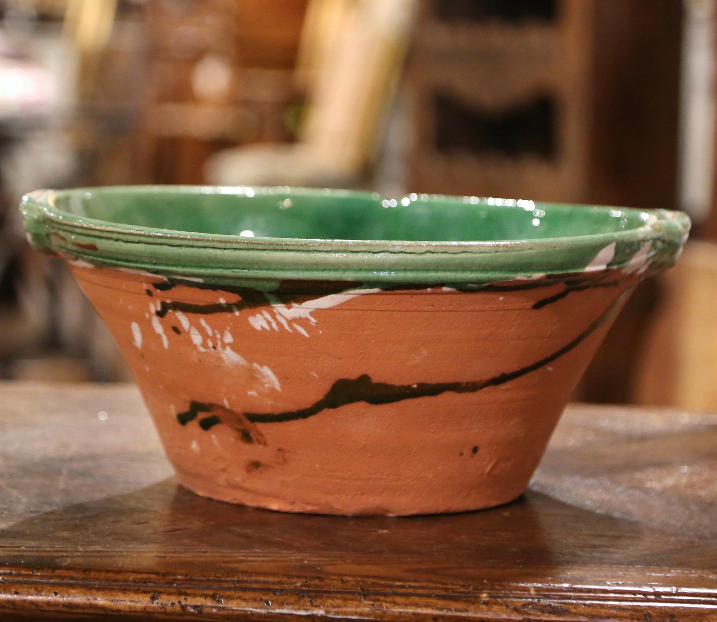 20th Century Mid-Century French Green Glazed Terracotta Decorative Bowl from Provence For Sale