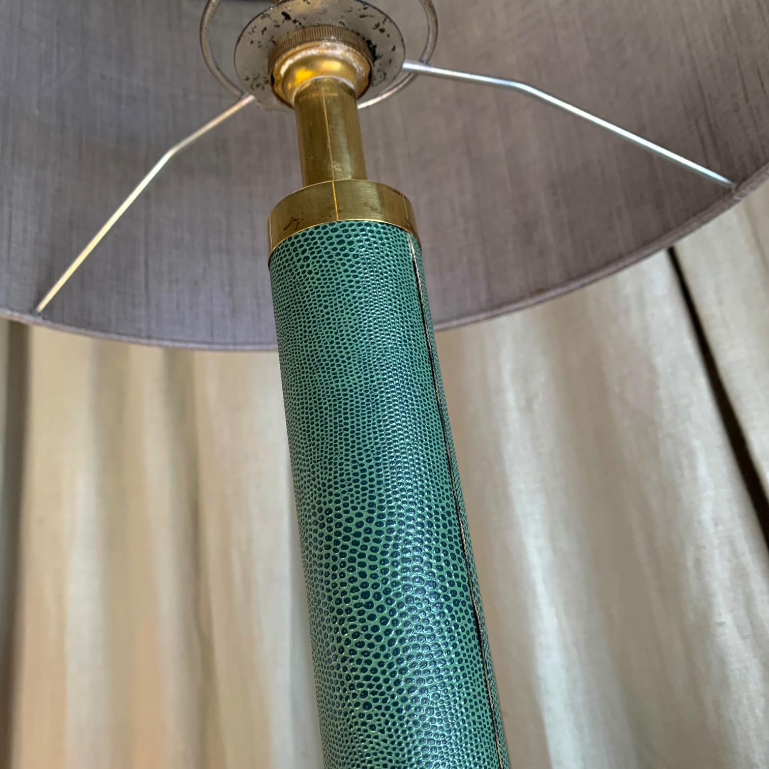 Midcentury French Green Leather and Brass Table Lamp In Good Condition In Madrid, ES