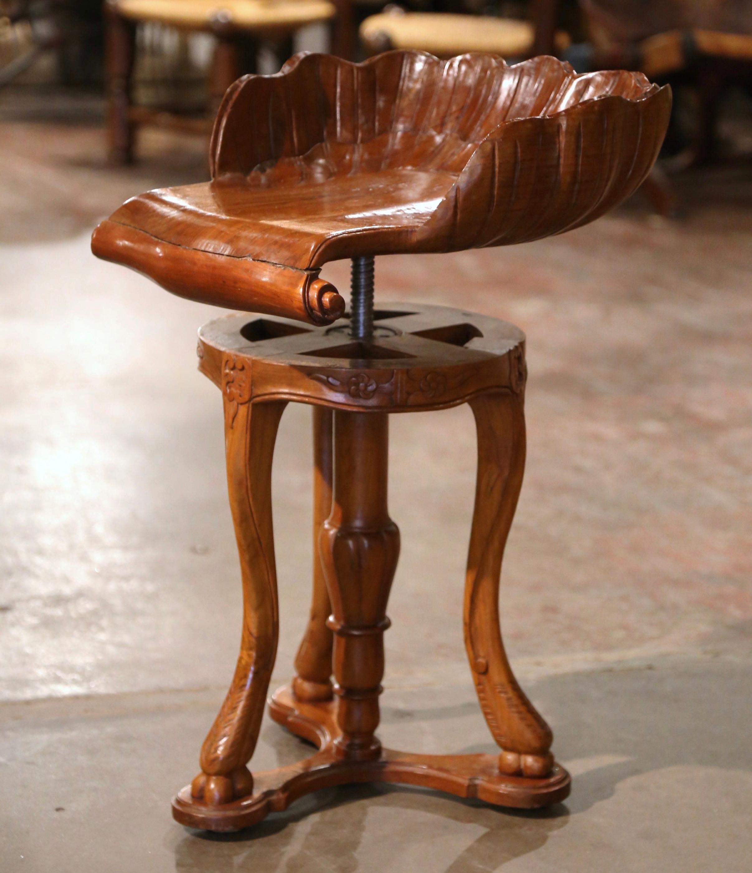 Hand-Carved Mid-Century French Hand Carved Chestnut Piano Grotto Stool with Shell Motif For Sale