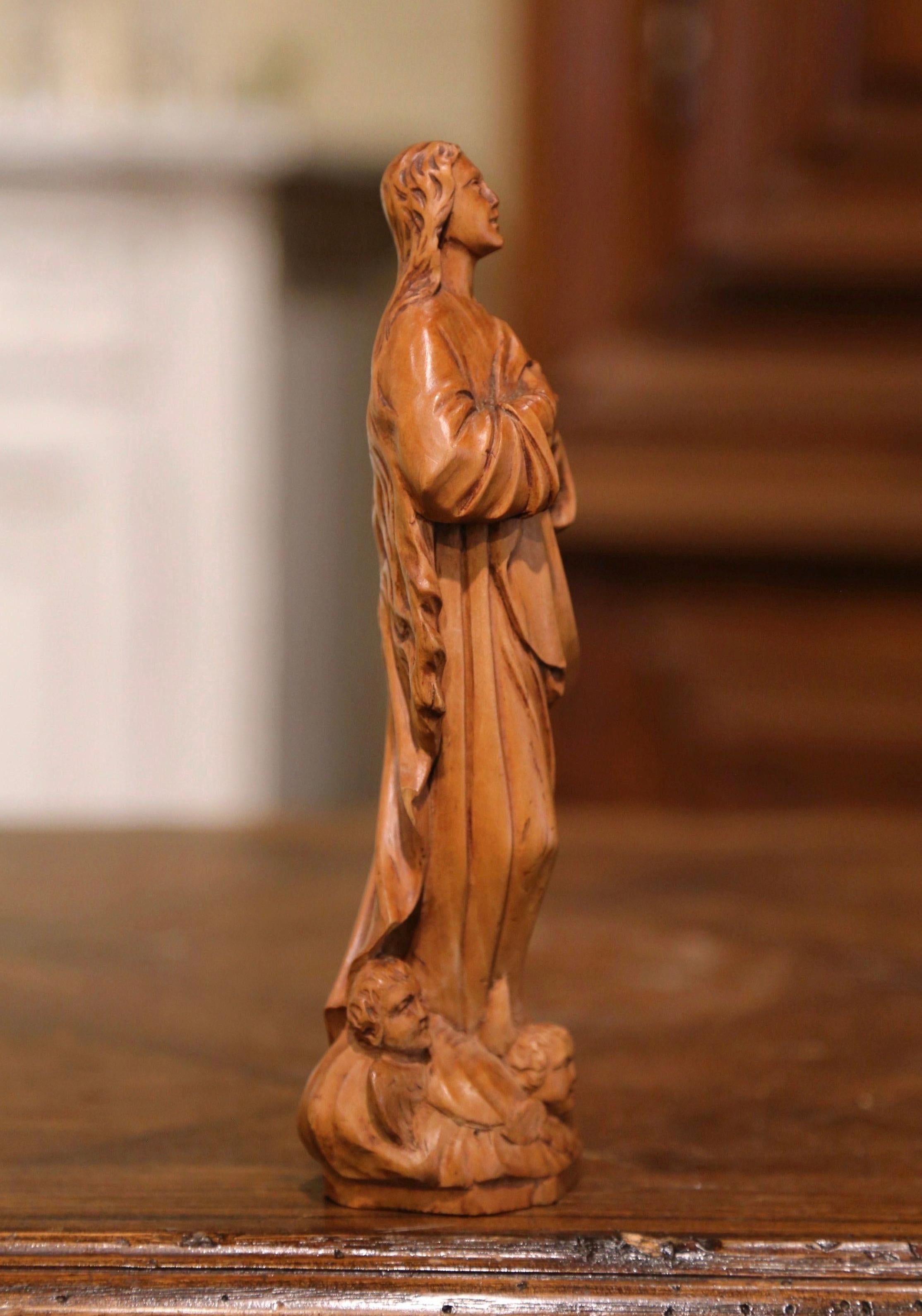 Mid-Century, French Hand Carved Walnut Statue of the Virgin Mary in Prayer In Excellent Condition In Dallas, TX