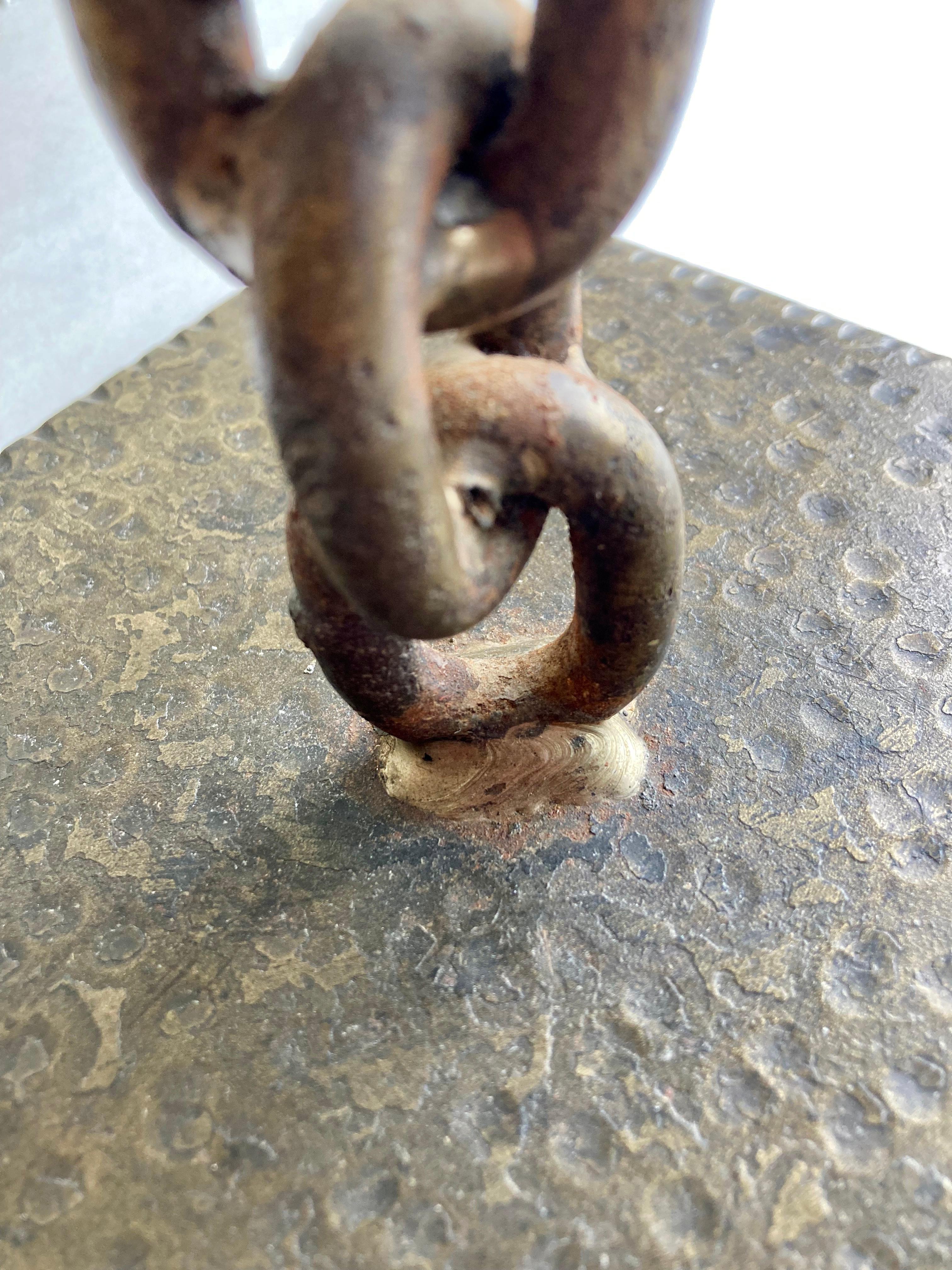 Mid-Century French Handcrafted Brutalist Iron Chain Link Candleholder  In Good Condition For Sale In COLMAR, FR
