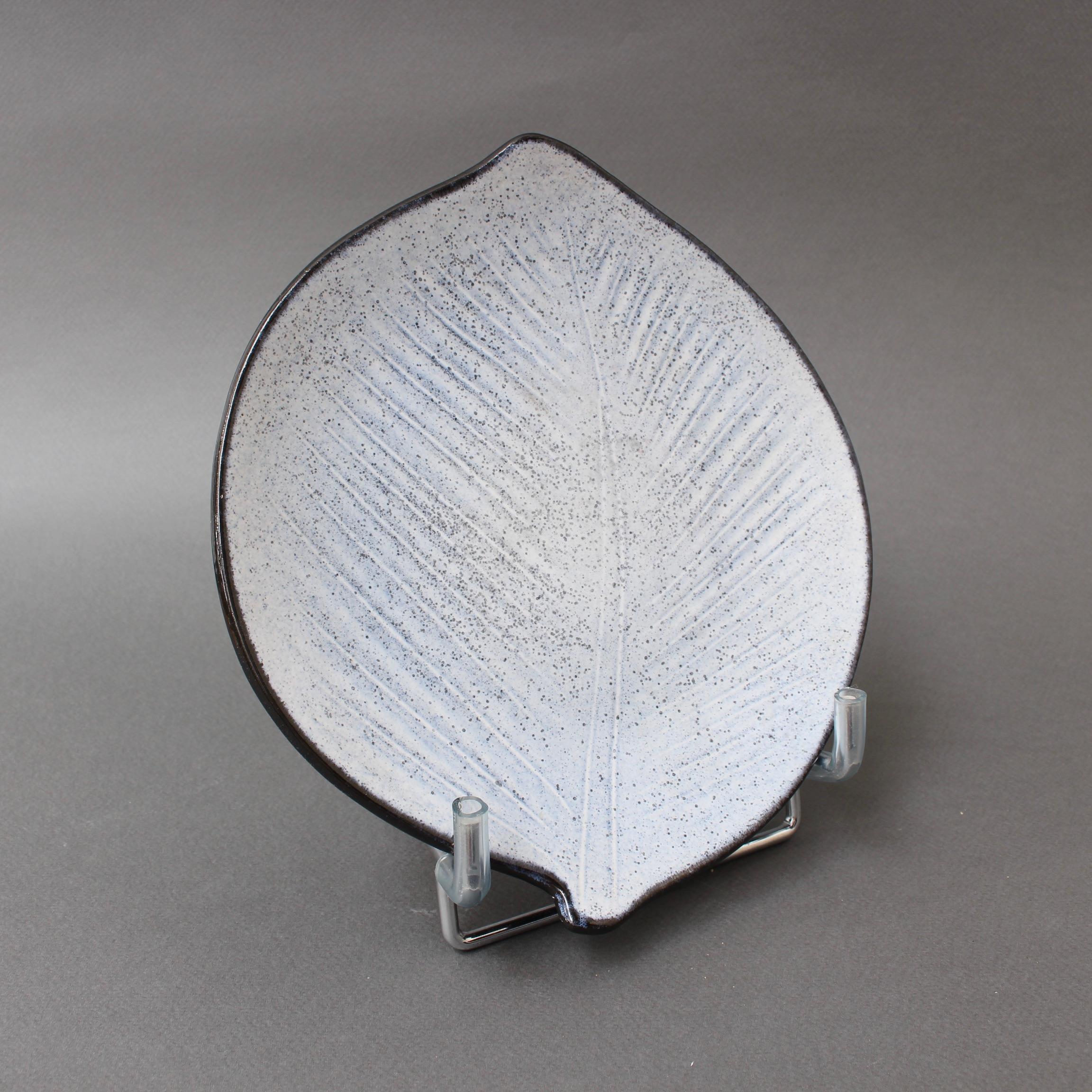 Midcentury French Leaf-Shaped Dish / Vide-Poche by Marcel Guillot, circa 1960s 1
