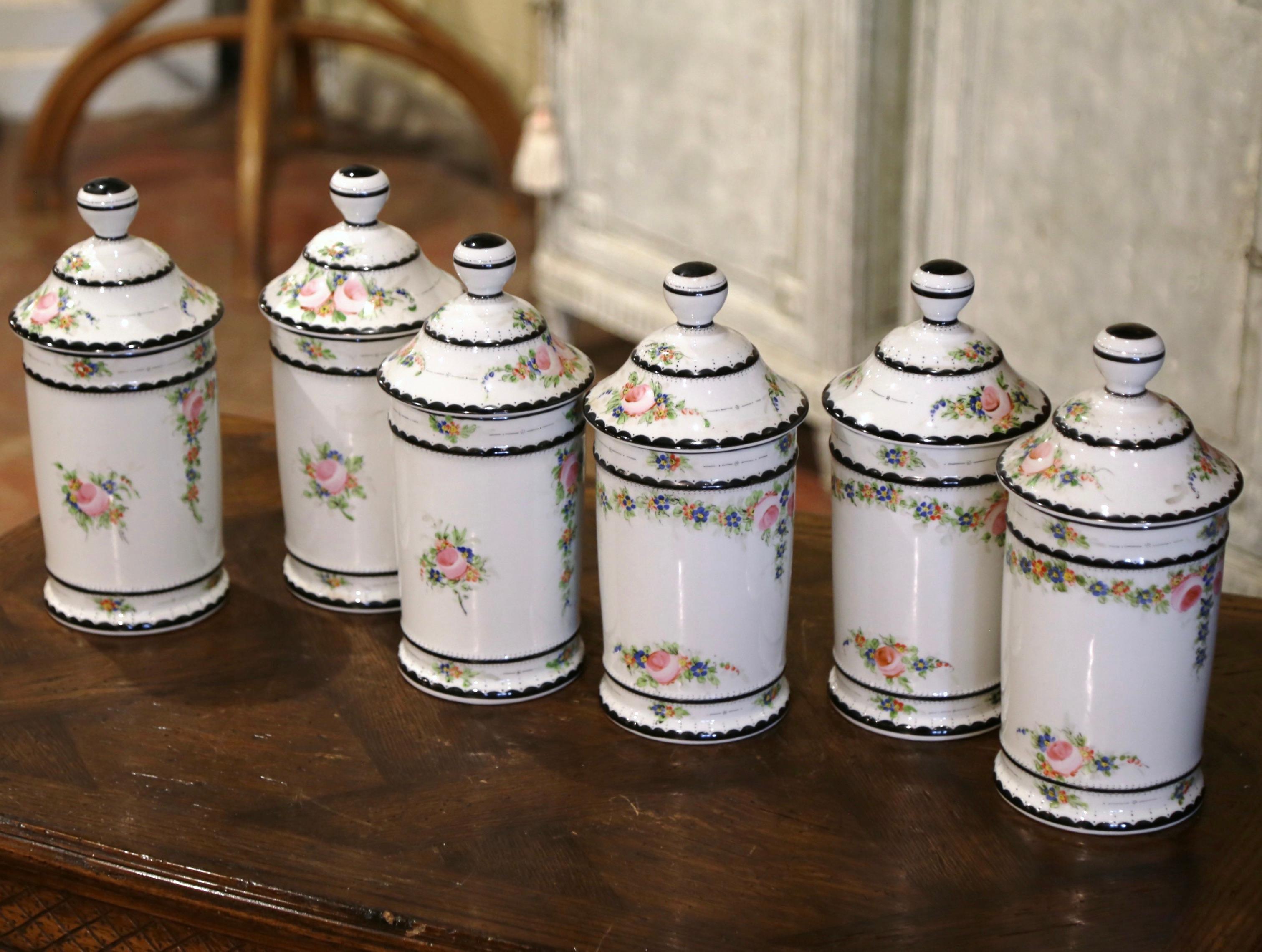 Pots d'apothicaire ou de pharmacie en porcelaine de Limoges du milieu du siècle dernier, lot de 6 en vente 3