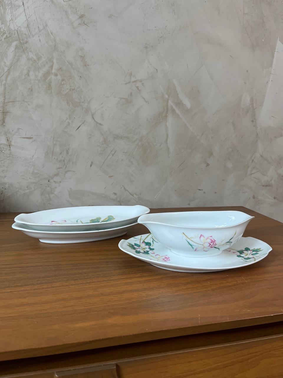 Mid-century French Limoges Porcelain Serving Pieces, 1950s For Sale 7
