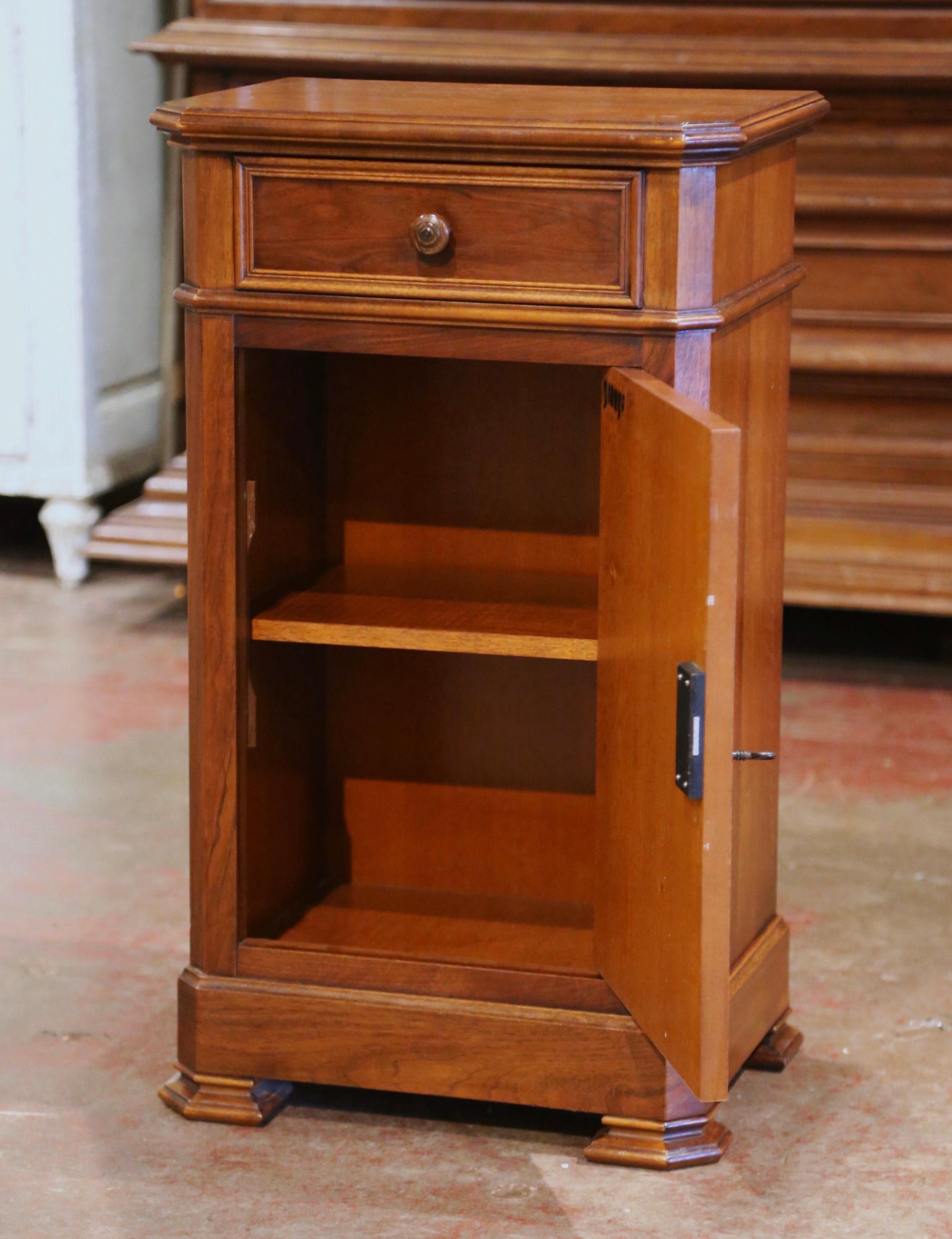 Mid-Century French Louis Philippe Walnut Bedside Cabinet In Excellent Condition In Dallas, TX