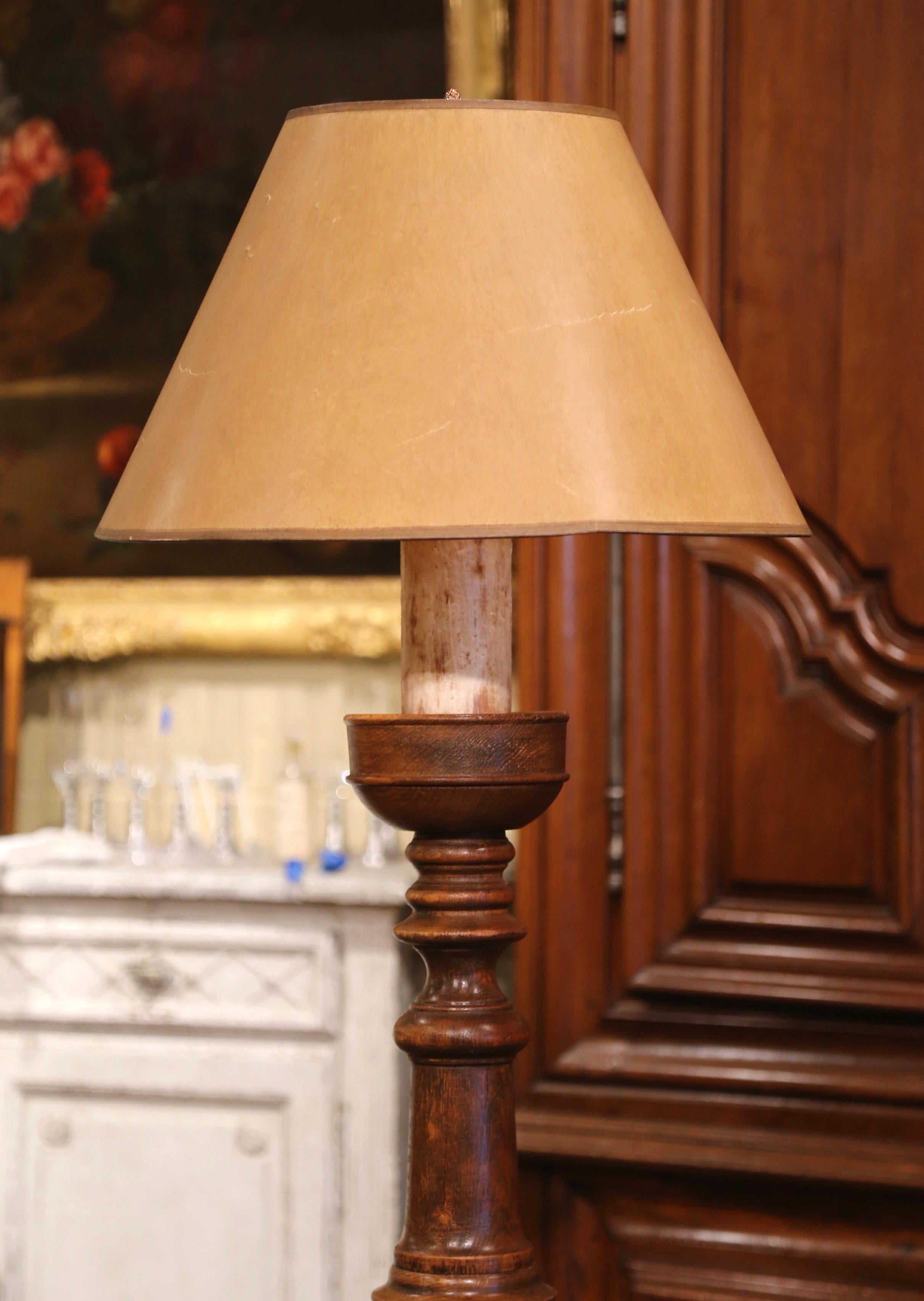 Mid-Century French Louis XIII Carved Oak Floor Lamp with Beige Shade In Excellent Condition For Sale In Dallas, TX