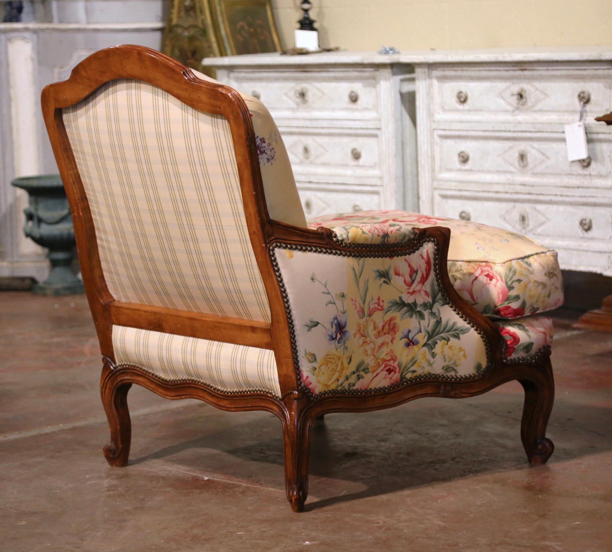 Mid-Century French Louis XV Carved Walnut Armchair with Matching Ottoman 7