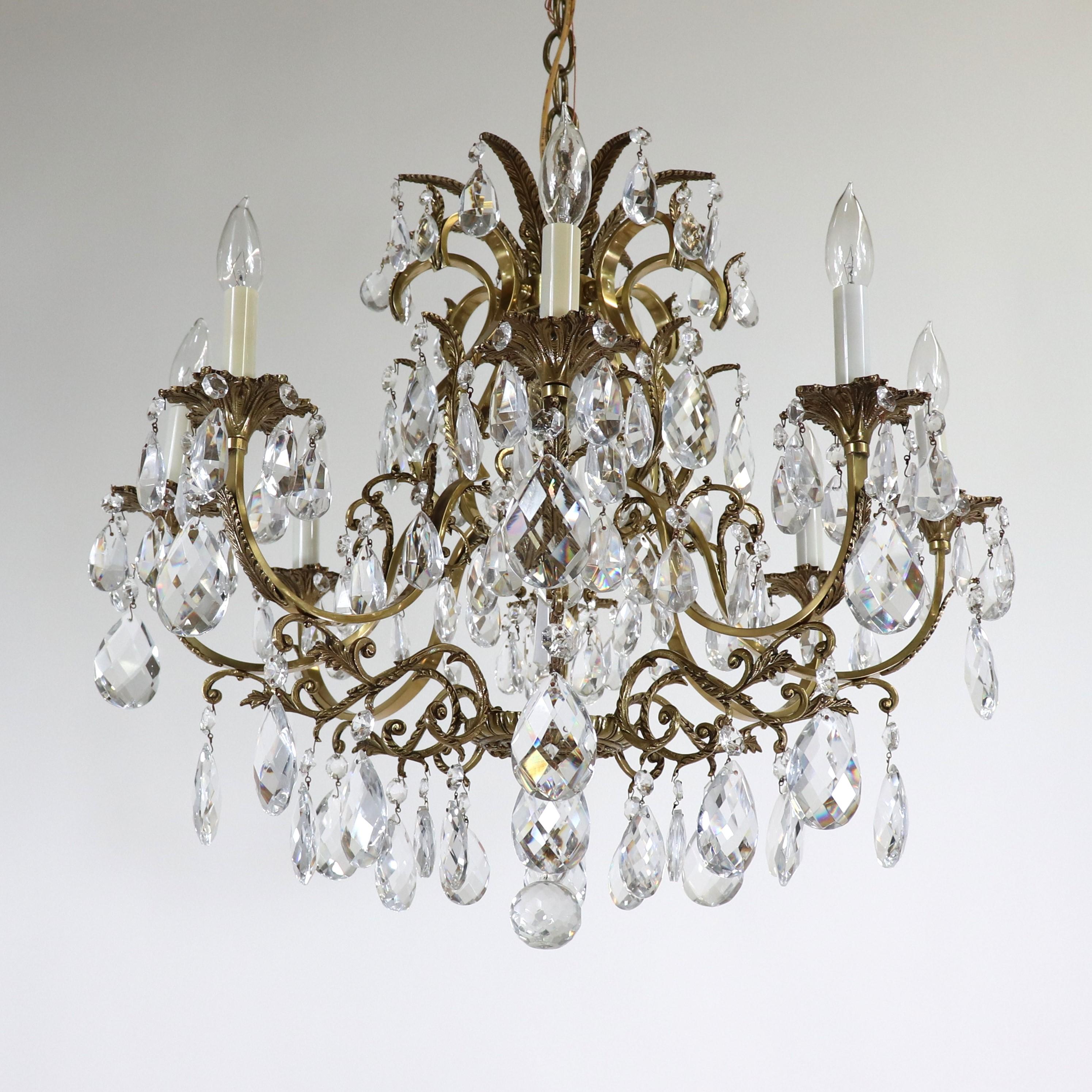Mid-Century French Louis XV Style Bronze Chandelier   In Good Condition For Sale In Chicago, IL
