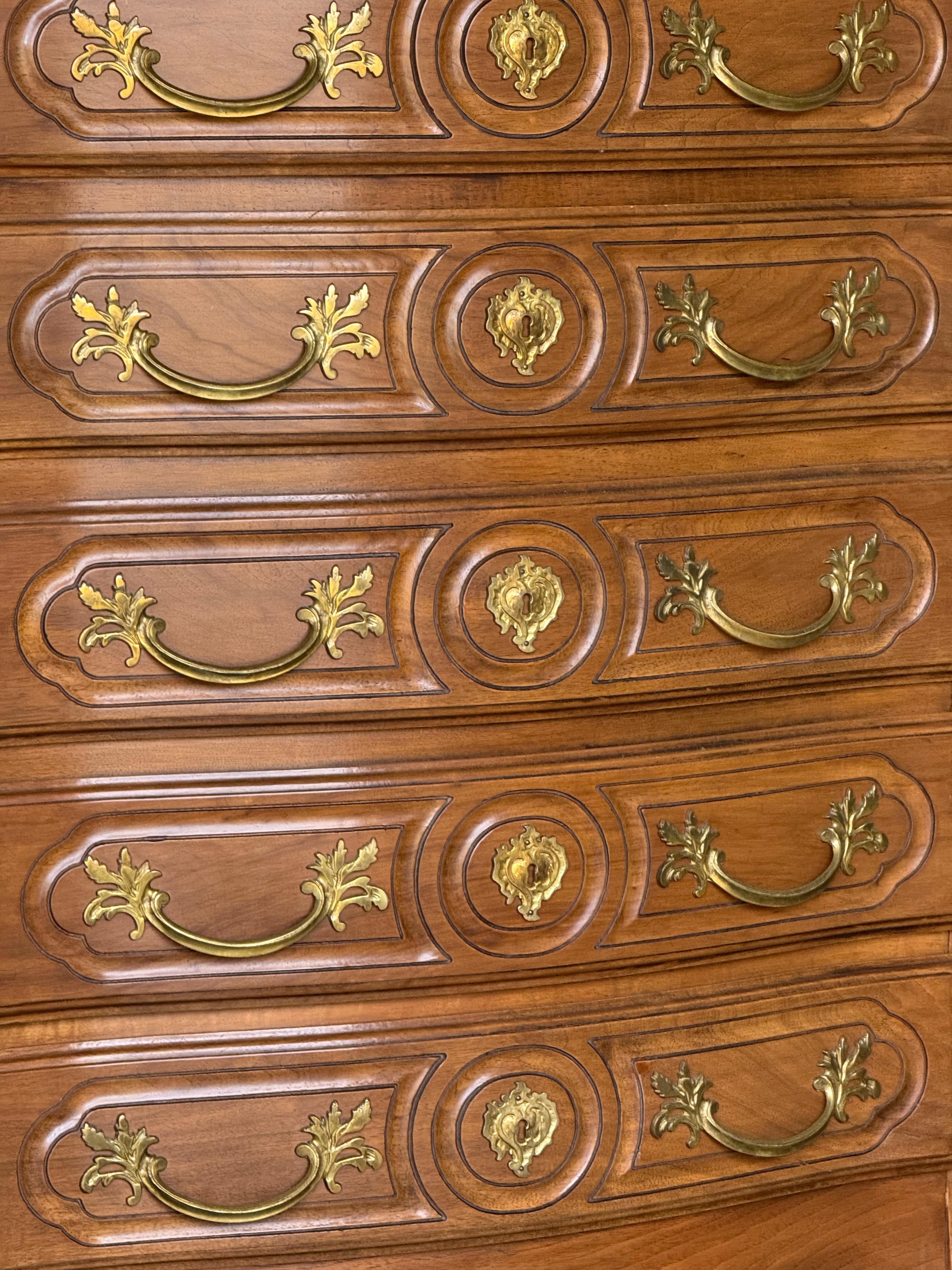 Mid-Century French Louis XV Style Fruitwood & Bronze Lingerie Or Jewelry Chest For Sale 5