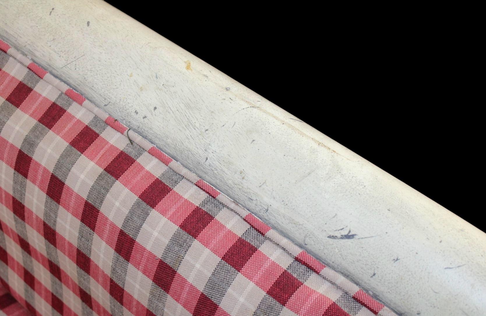 20th Century Mid-Century French Louis XVI Style Painted Daybed Or Bench In Red Check