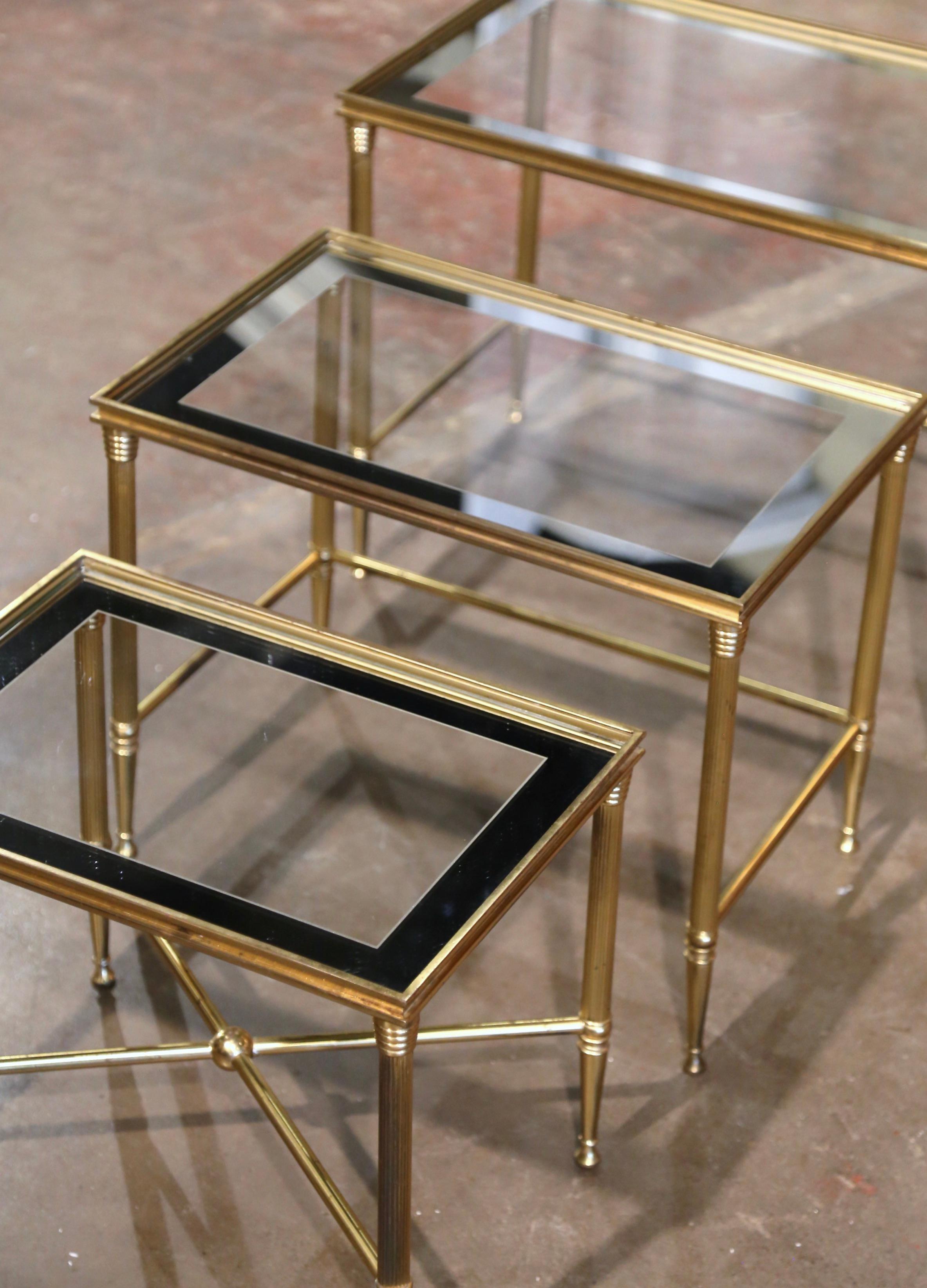 Polished Mid-Century French Louis XVI Glass Top and Brass Nesting Tables Baguès Style For Sale