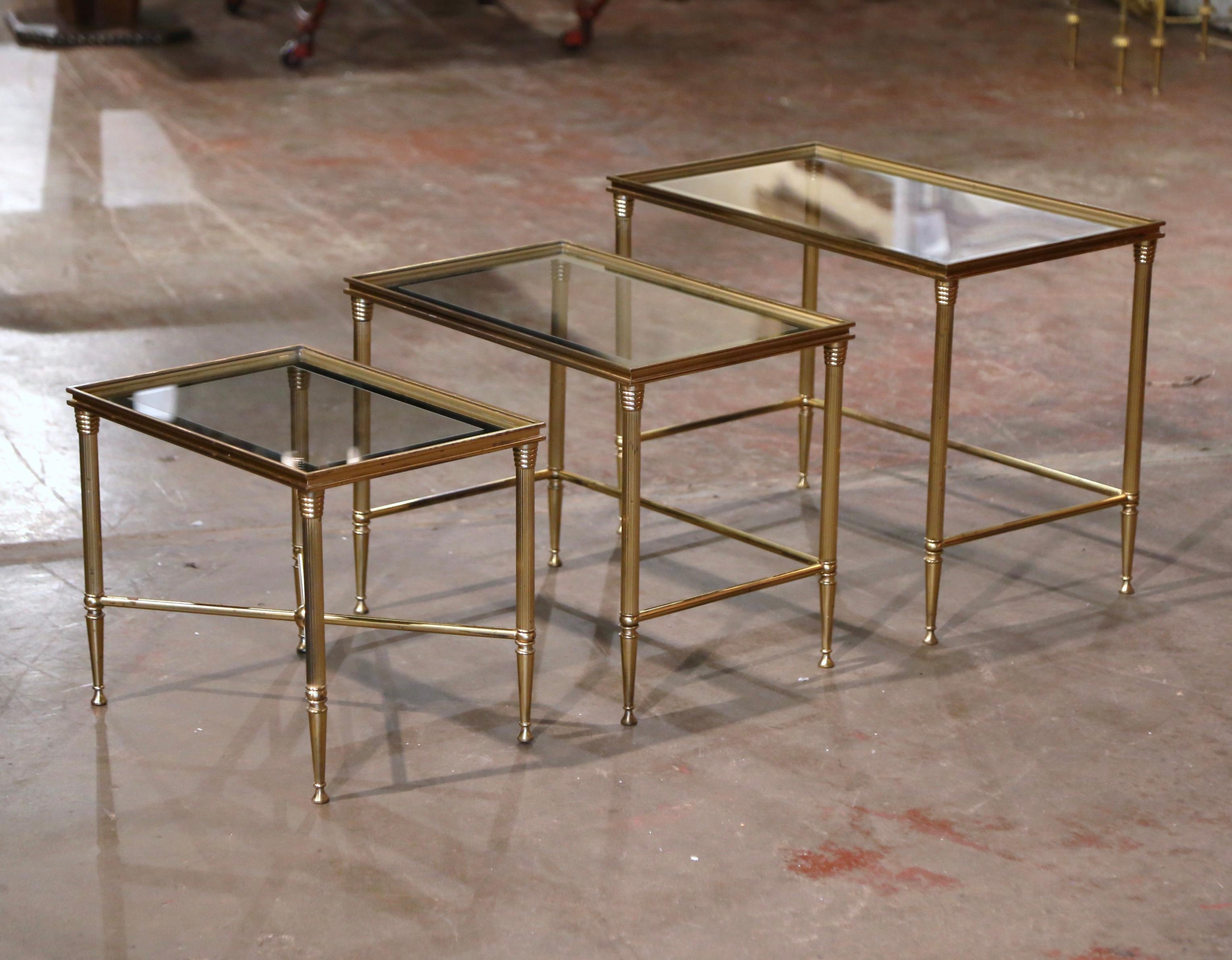 20th Century Mid-Century French Louis XVI Glass Top and Brass Nesting Tables Baguès Style For Sale