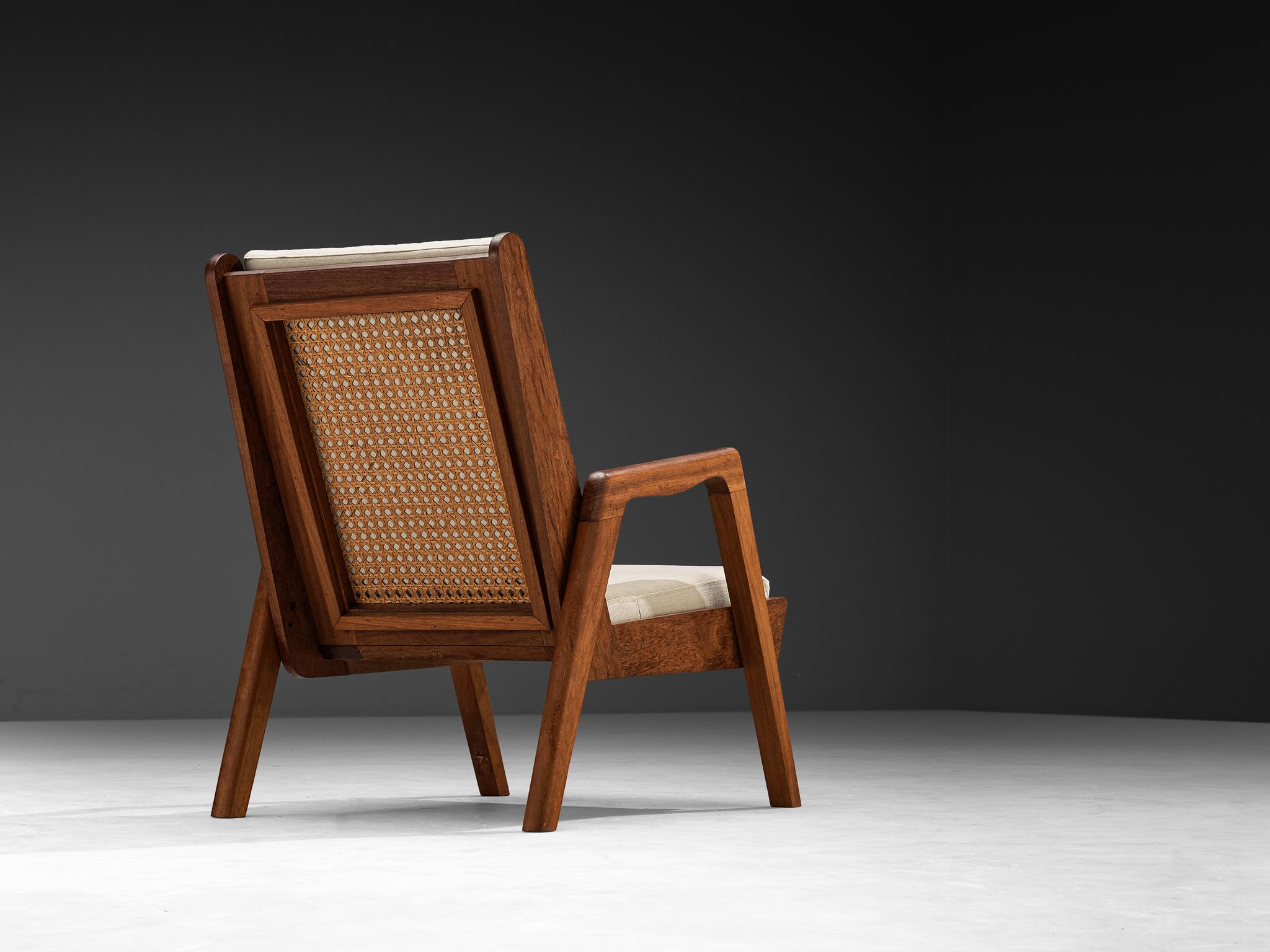 Sillas de salón francesas de mediados de siglo en madera y ratán en venta 4
