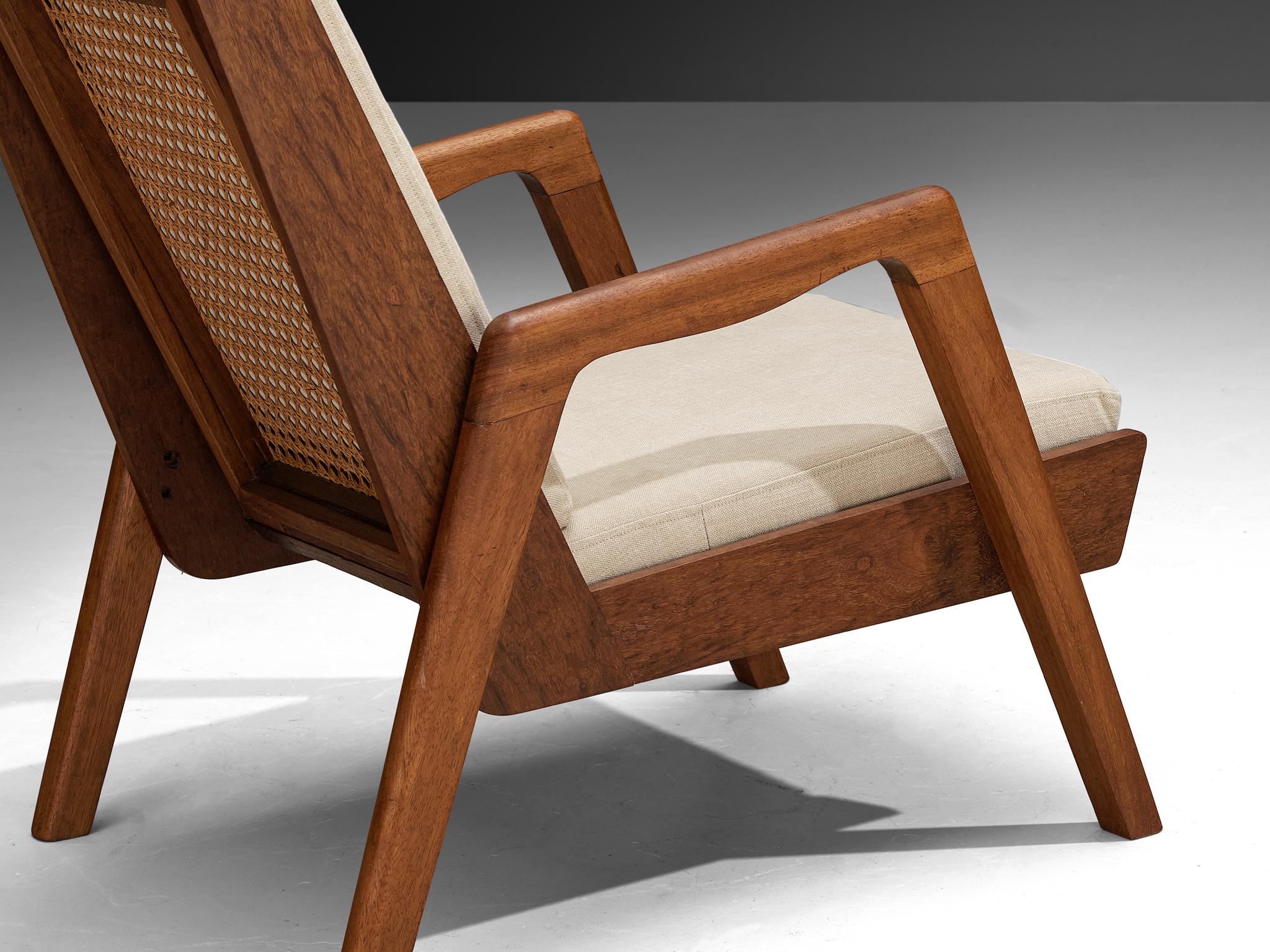 Sillas de salón francesas de mediados de siglo en madera y ratán mediados del siglo XX en venta