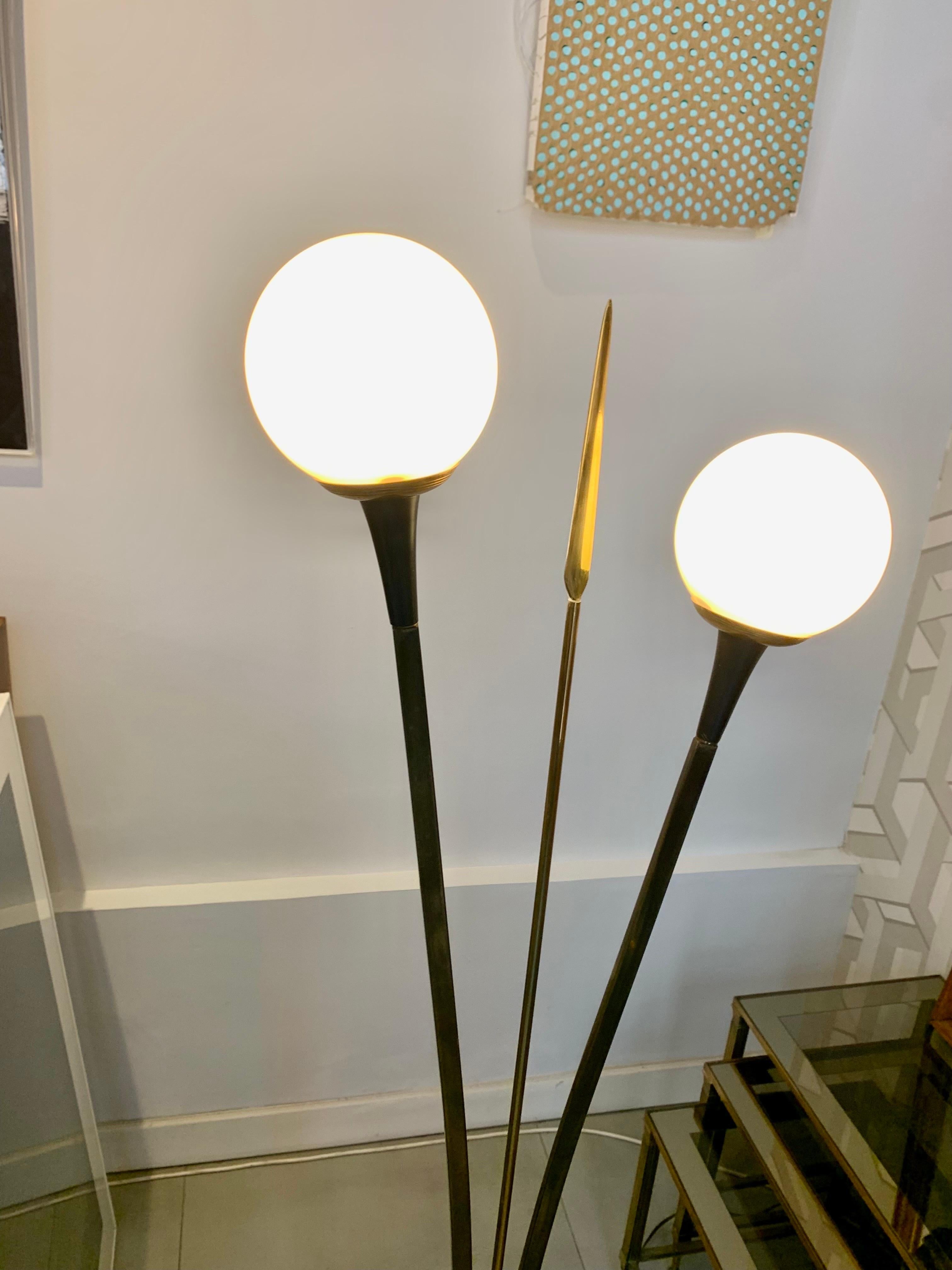 Lampadaire Maison Lunel français du milieu du siècle dernier en vente 8